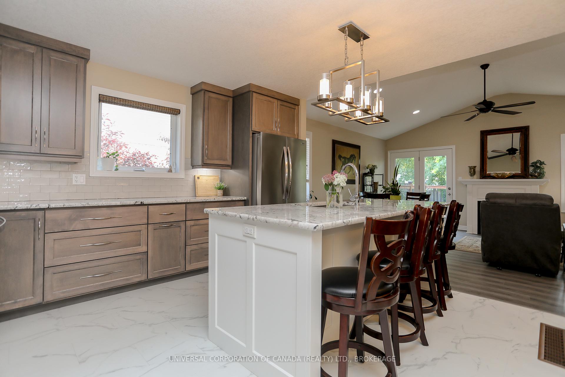 Photo 7 of 19 Harvest Court, St. Thomas — HOMEH