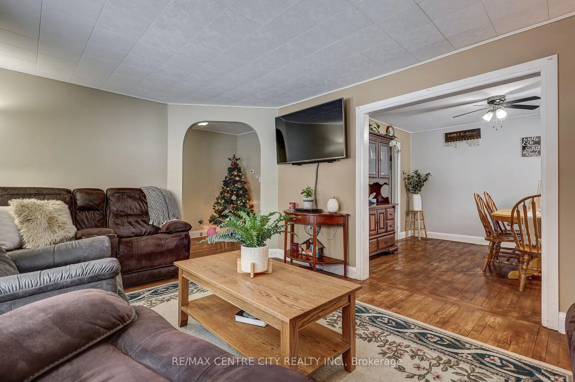 Photo 10 of 6745 Richmond Road, Malahide, Calton — HOMEH