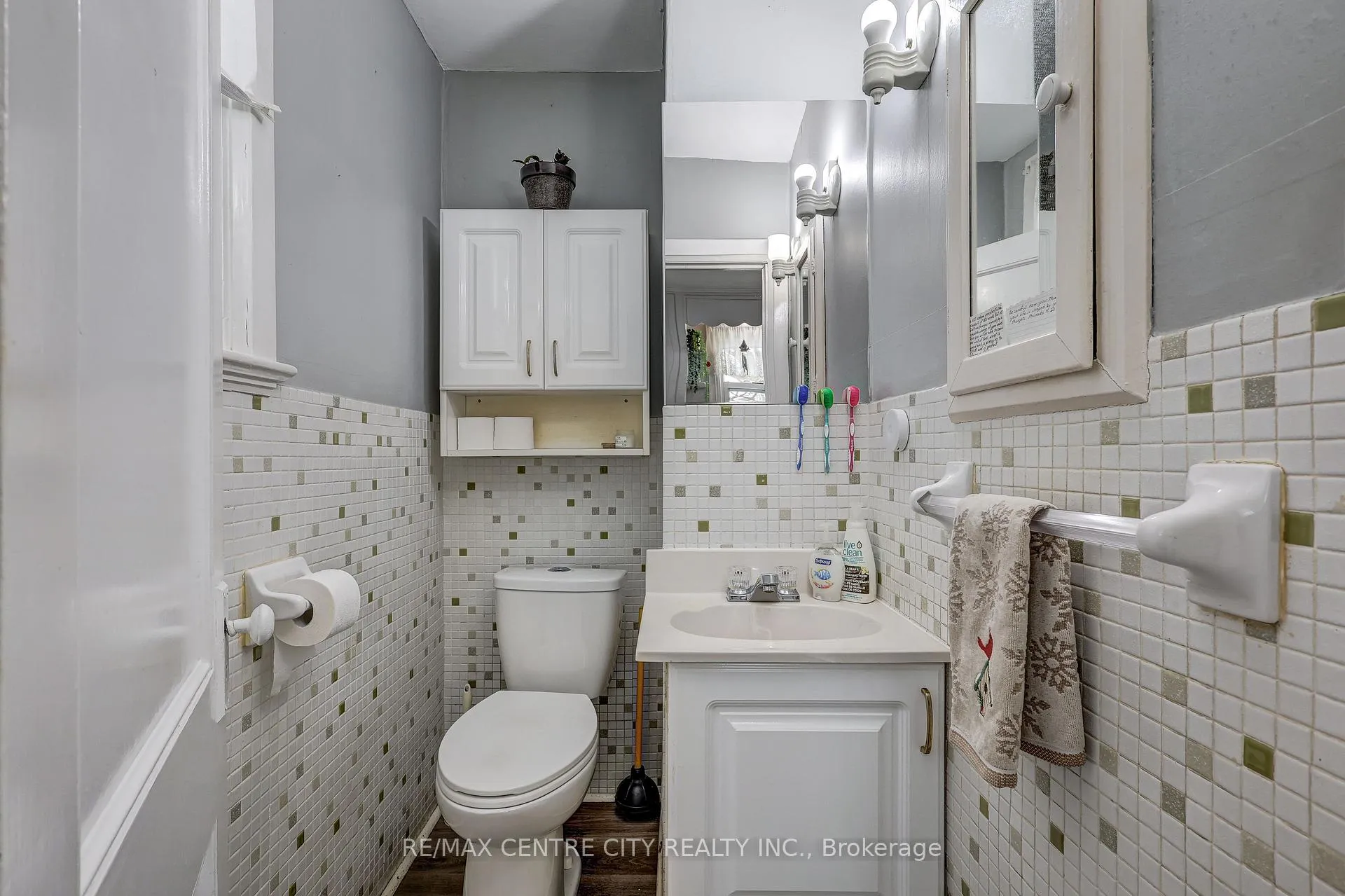 Photo 22 of 6745 Richmond Road, Malahide, Calton — HOMEH