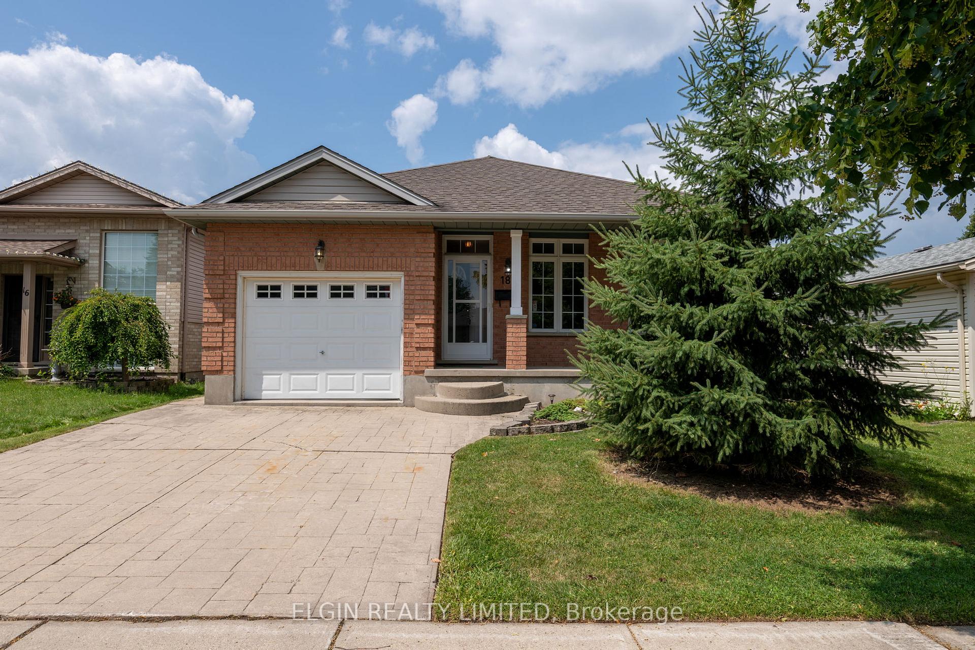 Photo 2 of 18 Rosethorn Court, St. Thomas — HOMEH