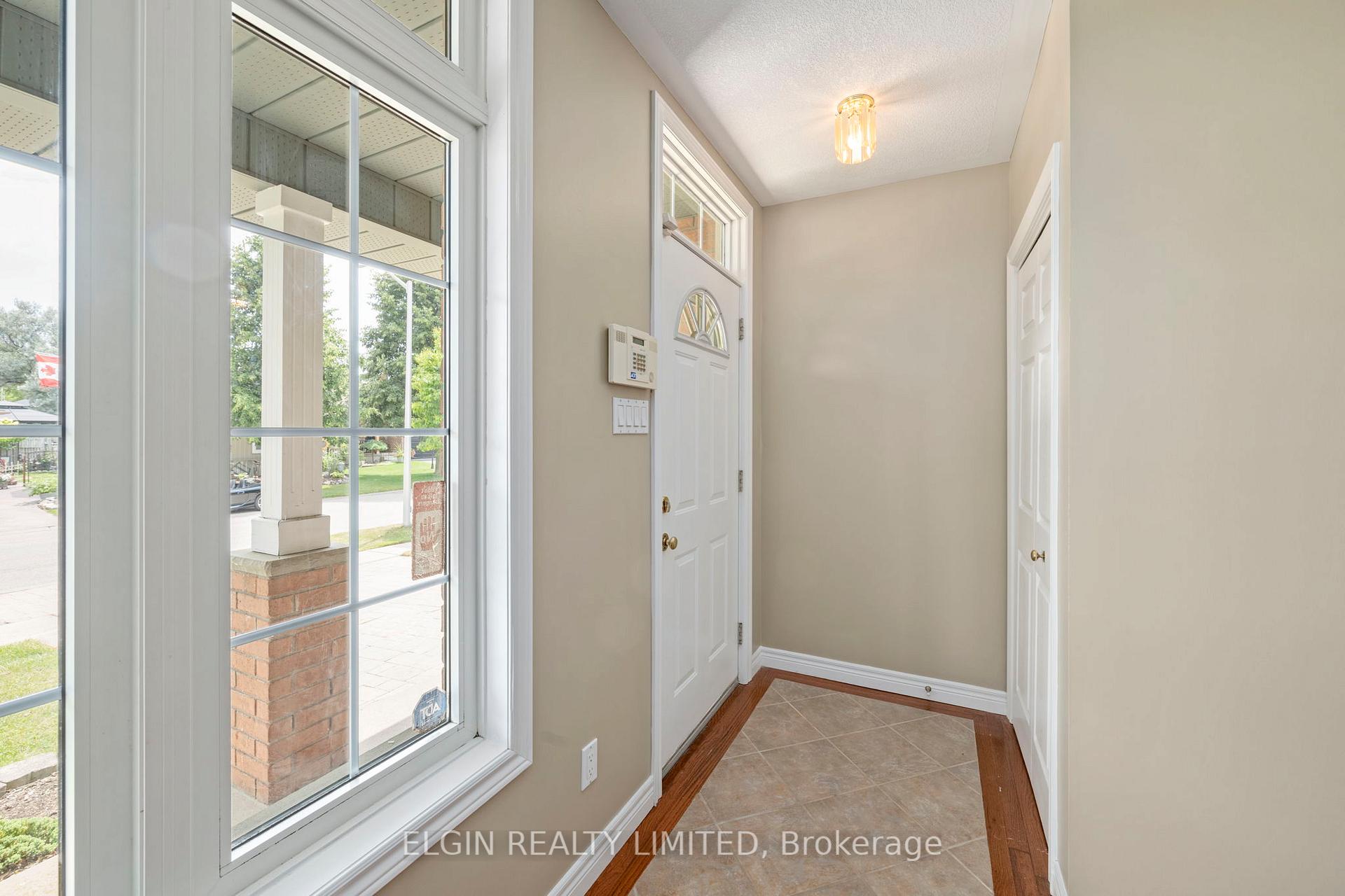 Photo 5 of 18 Rosethorn Court, St. Thomas — HOMEH