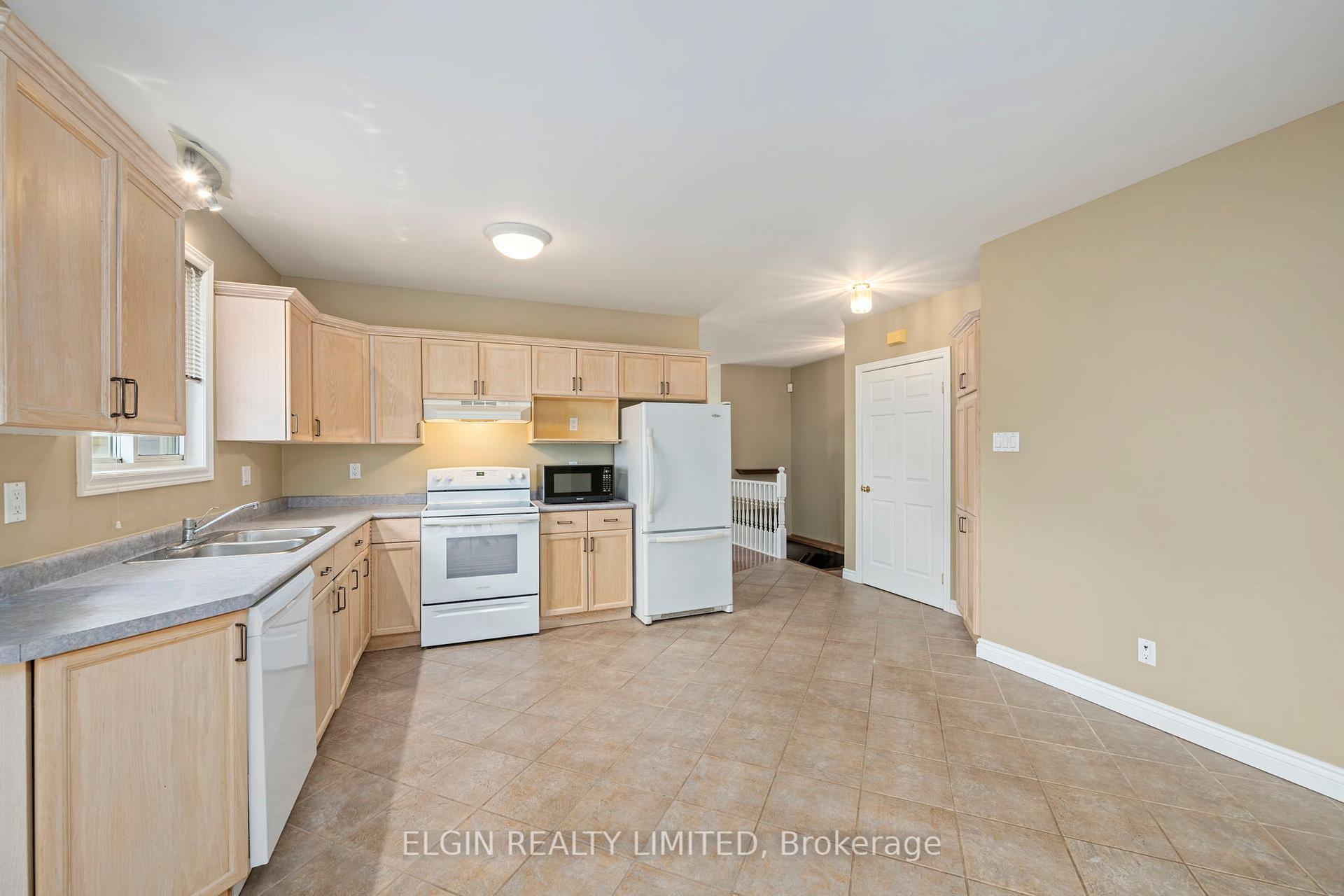 Photo 10 of 18 Rosethorn Court, St. Thomas — HOMEH