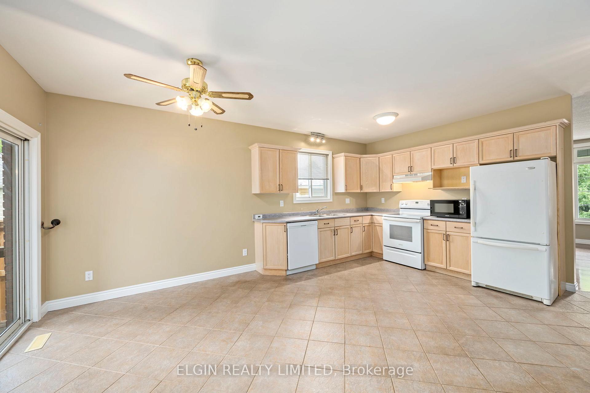Photo 11 of 18 Rosethorn Court, St. Thomas — HOMEH