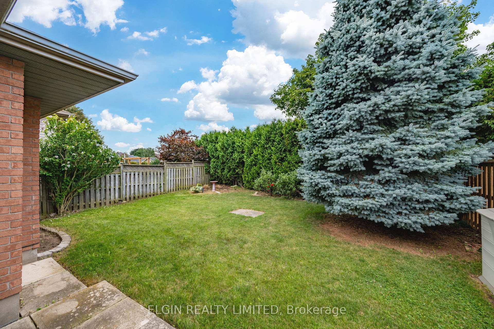 Photo 29 of 18 Rosethorn Court, St. Thomas — HOMEH