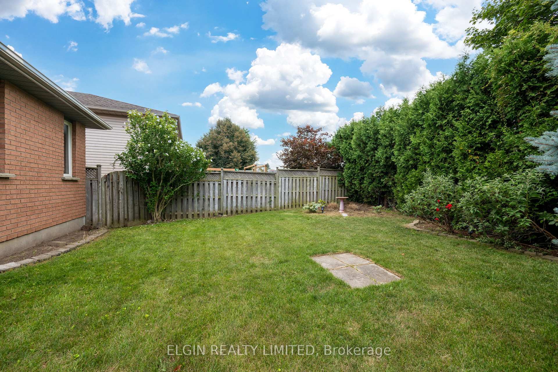 Photo 30 of 18 Rosethorn Court, St. Thomas — HOMEH
