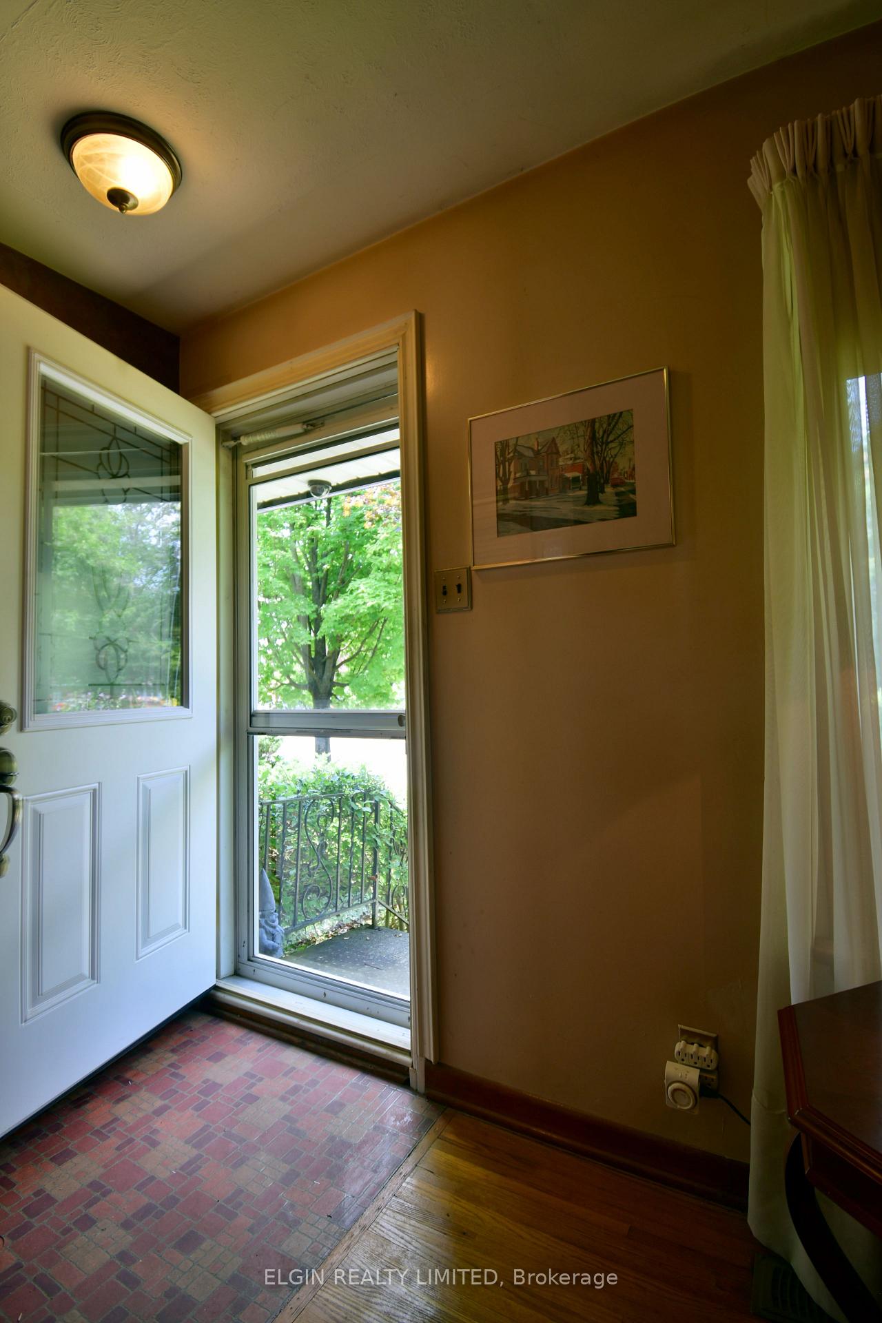 Photo 6 of 83 Churchill Crescent, St. Thomas — HOMEH