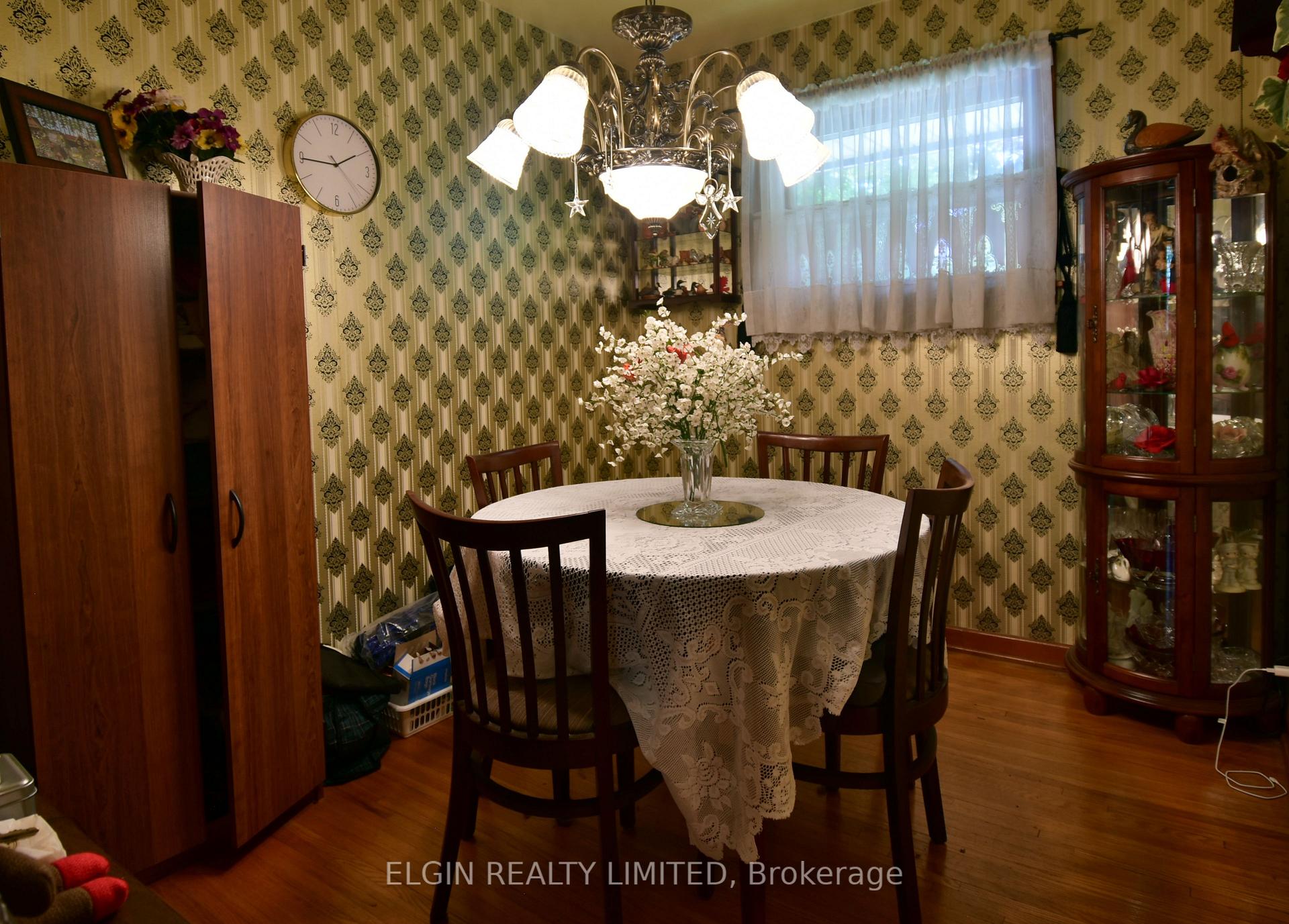 Photo 11 of 83 Churchill Crescent, St. Thomas — HOMEH