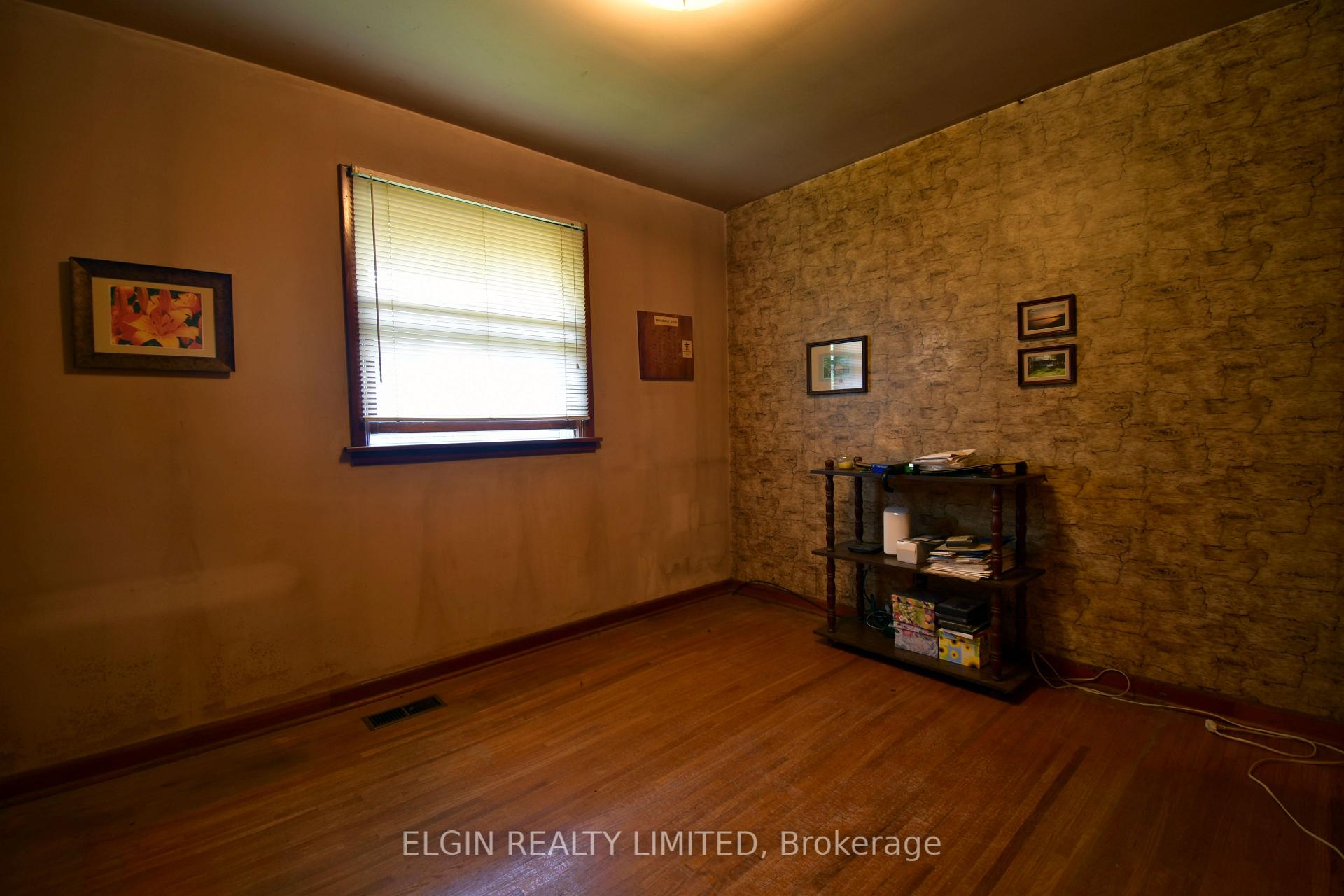 Photo 16 of 83 Churchill Crescent, St. Thomas — HOMEH