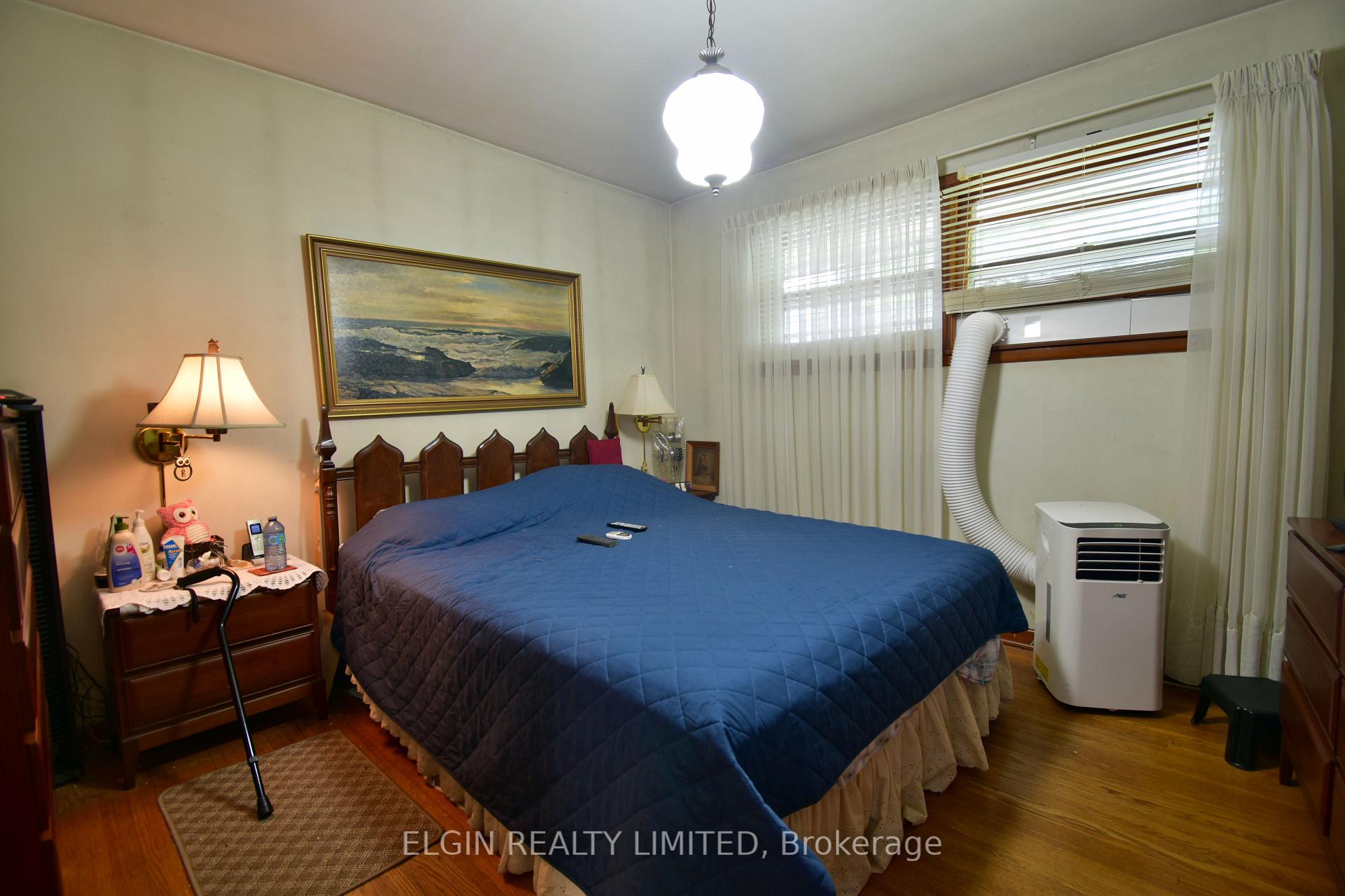 Photo 17 of 83 Churchill Crescent, St. Thomas — HOMEH