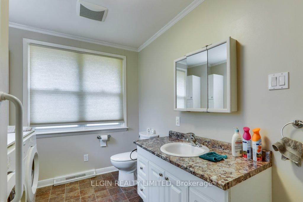 Photo 23 of 36 Park Avenue, St. Thomas — HOMEH