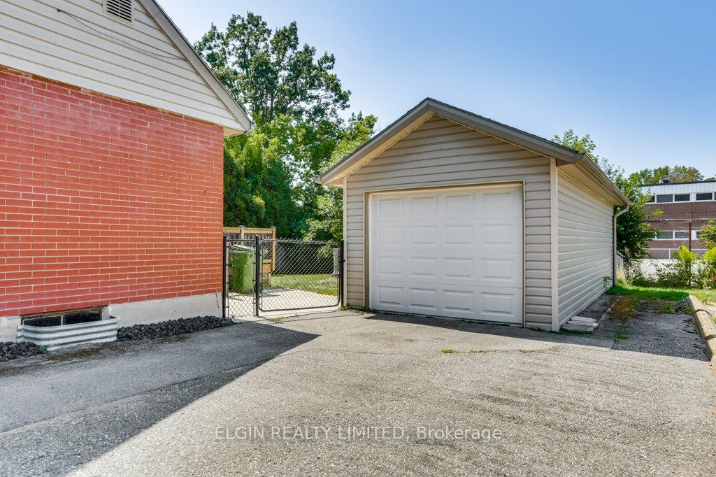 Photo 33 of 36 Park Avenue, St. Thomas — HOMEH