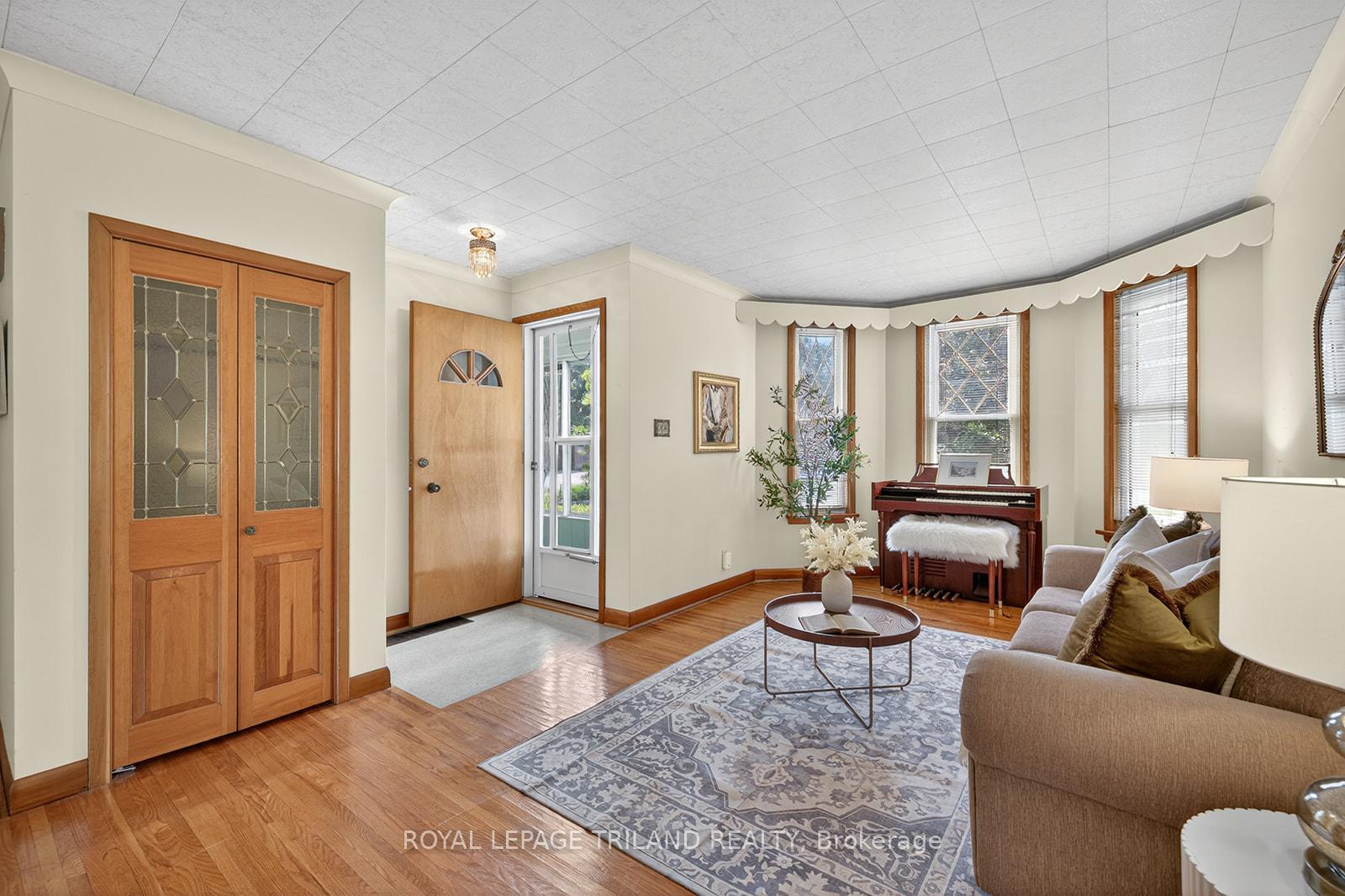 Photo 7 of 53 Chester Street, St. Thomas — HOMEH