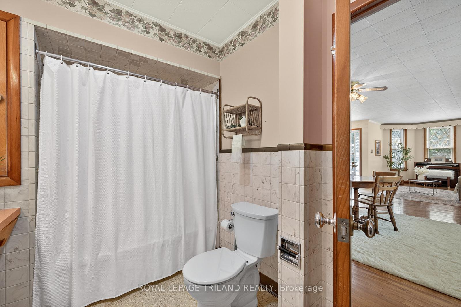 Photo 19 of 53 Chester Street, St. Thomas — HOMEH