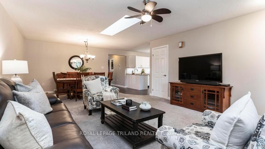 Photo 7 of 16 Costello Court, St. Thomas — HOMEH