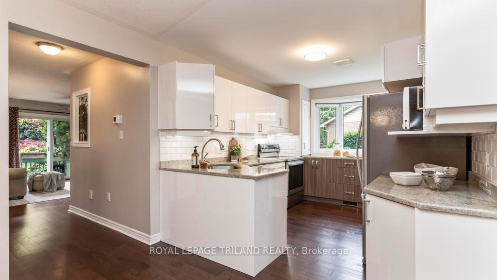 Photo 11 of 16 Costello Court, St. Thomas — HOMEH