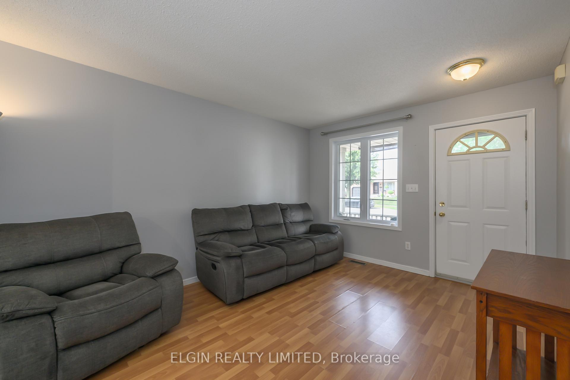 Photo 4 of 410 Highview Drive, St. Thomas — HOMEH