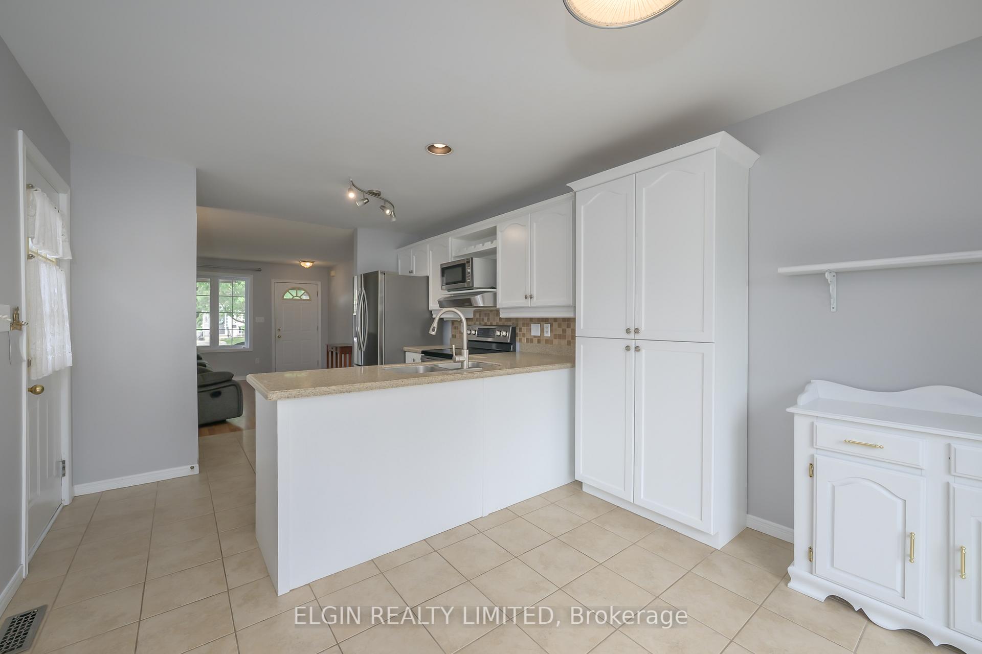 Photo 9 of 410 Highview Drive, St. Thomas — HOMEH