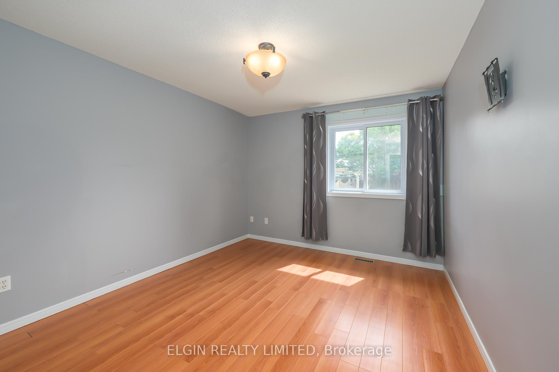 Photo 12 of 410 Highview Drive, St. Thomas — HOMEH