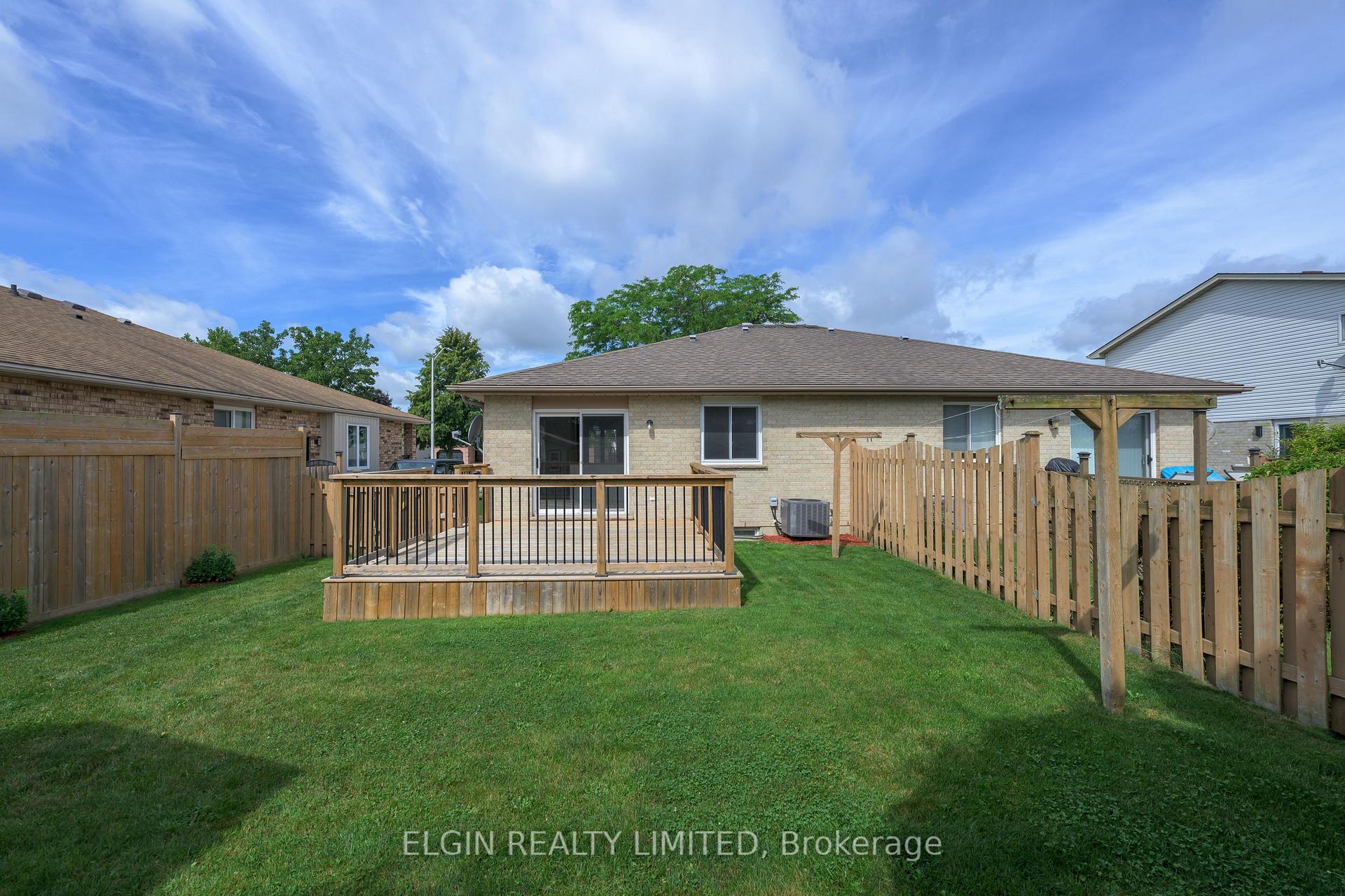 Photo 23 of 410 Highview Drive, St. Thomas — HOMEH