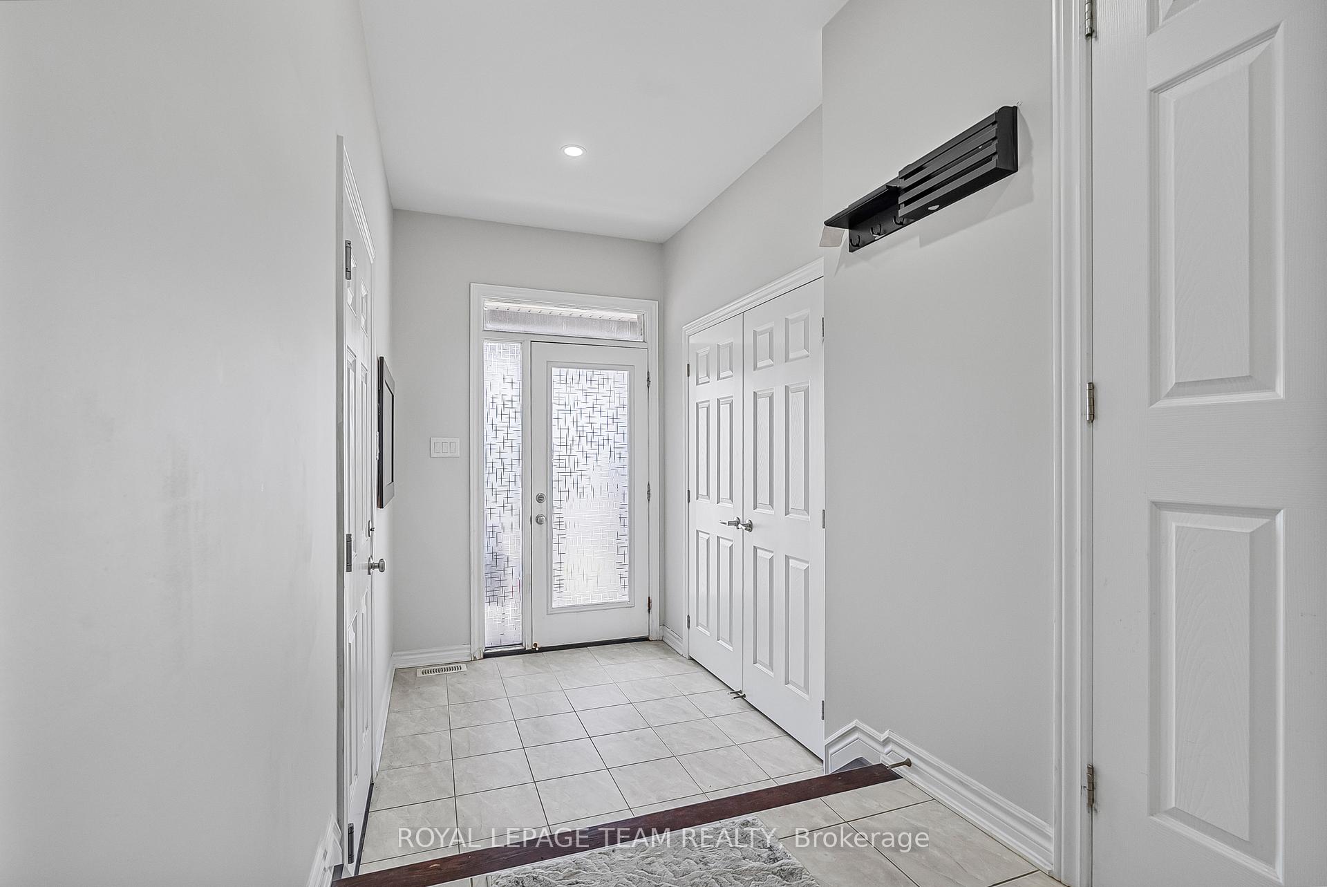 Photo 4 of 622 Parade Drive, Ottawa, Stittsville (South) — HOMEH