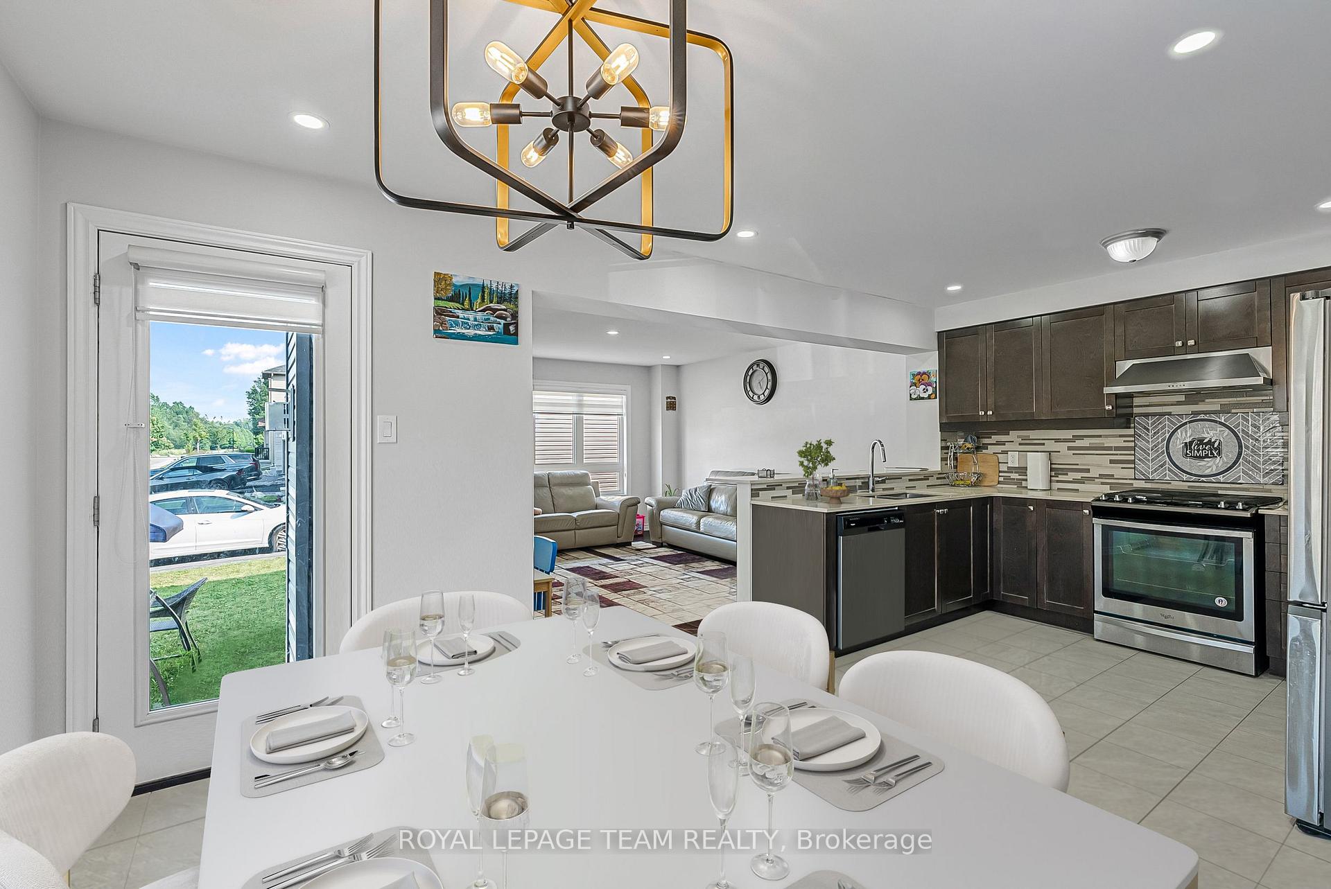 Photo 15 of 622 Parade Drive, Ottawa, Stittsville (South) — HOMEH