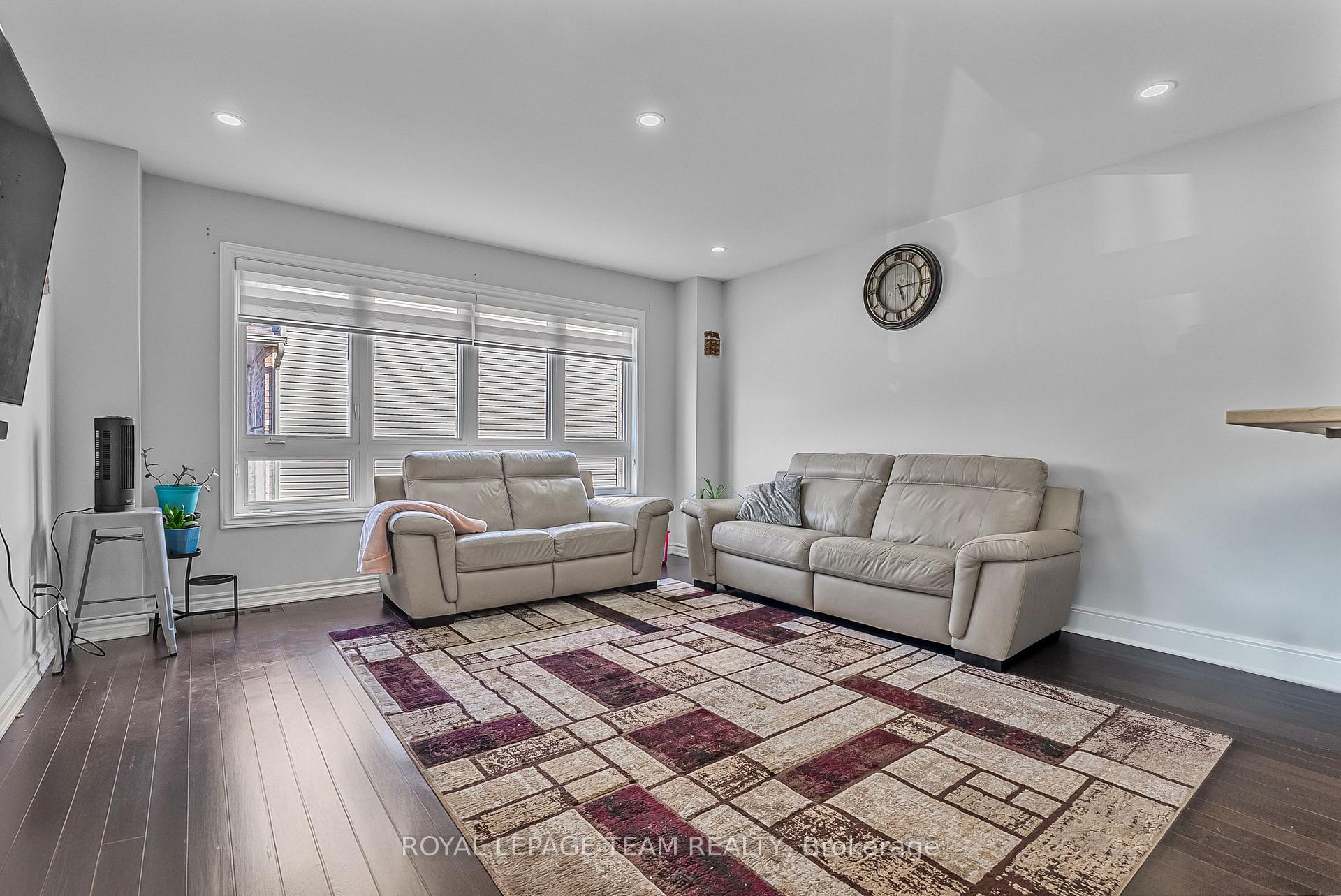 Photo 17 of 622 Parade Drive, Ottawa, Stittsville (South) — HOMEH