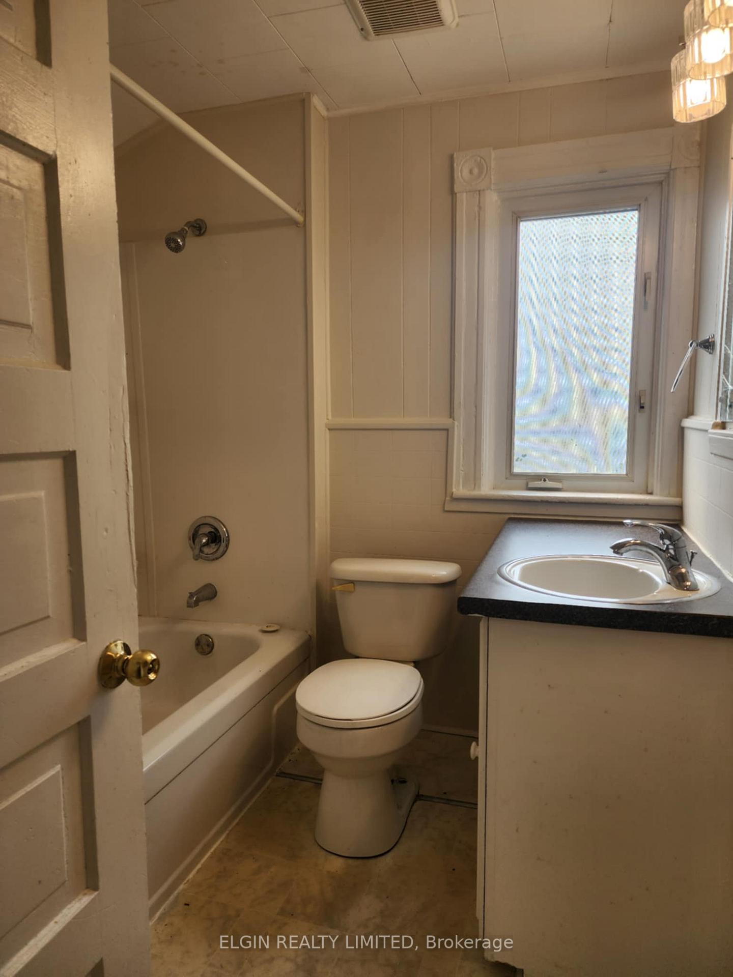 Photo 9 of 44 Elizabeth Street, St. Thomas — HOMEH