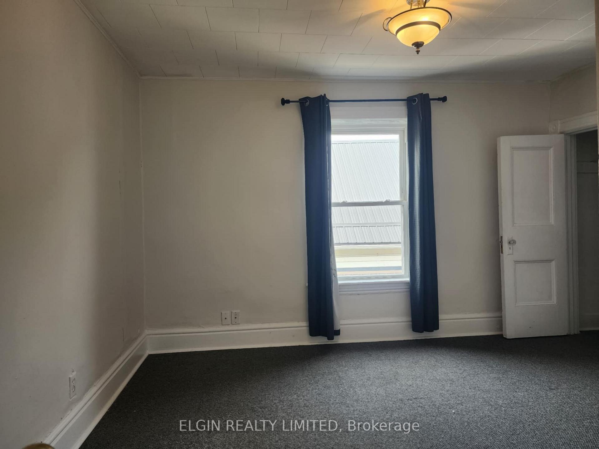Photo 11 of 44 Elizabeth Street, St. Thomas — HOMEH