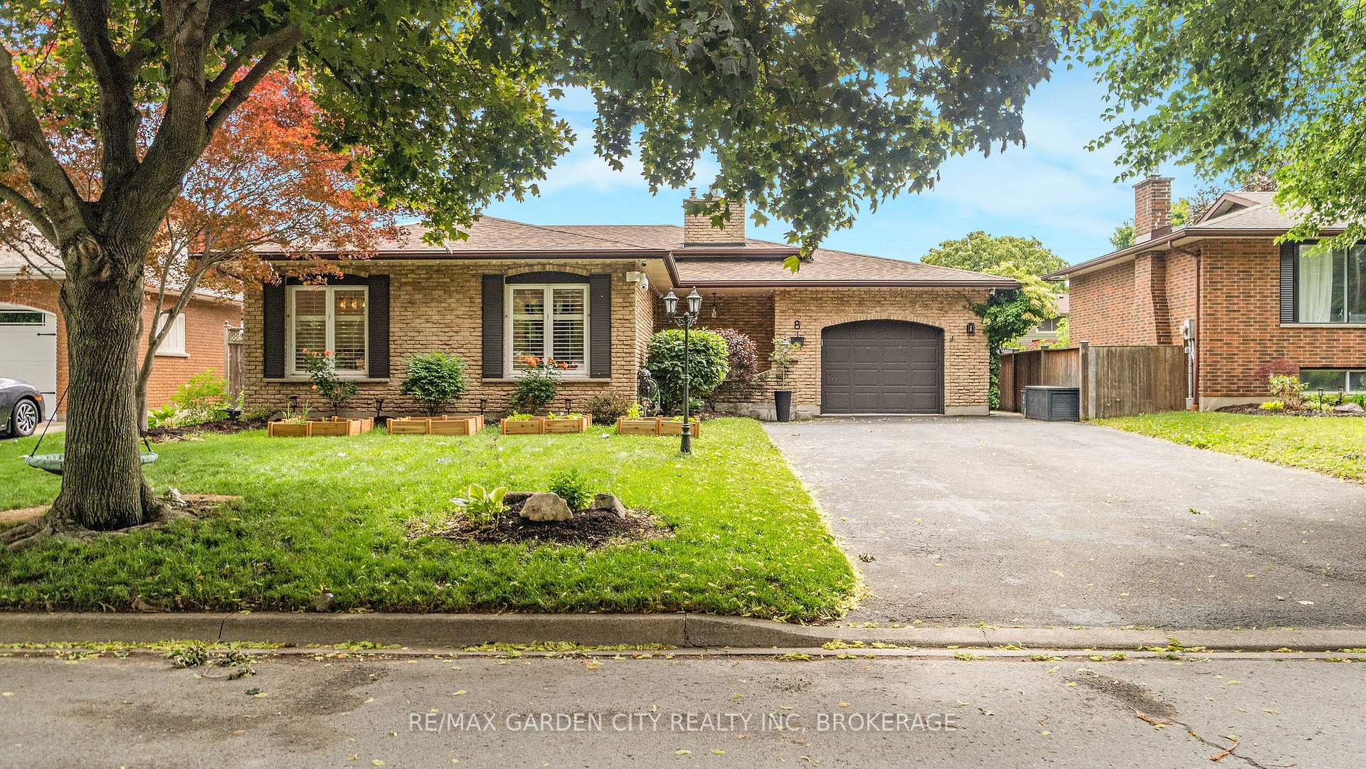 Photo 1 of 8 Jessica Drive, St. Catharines, Vine/Linwell — HOMEH