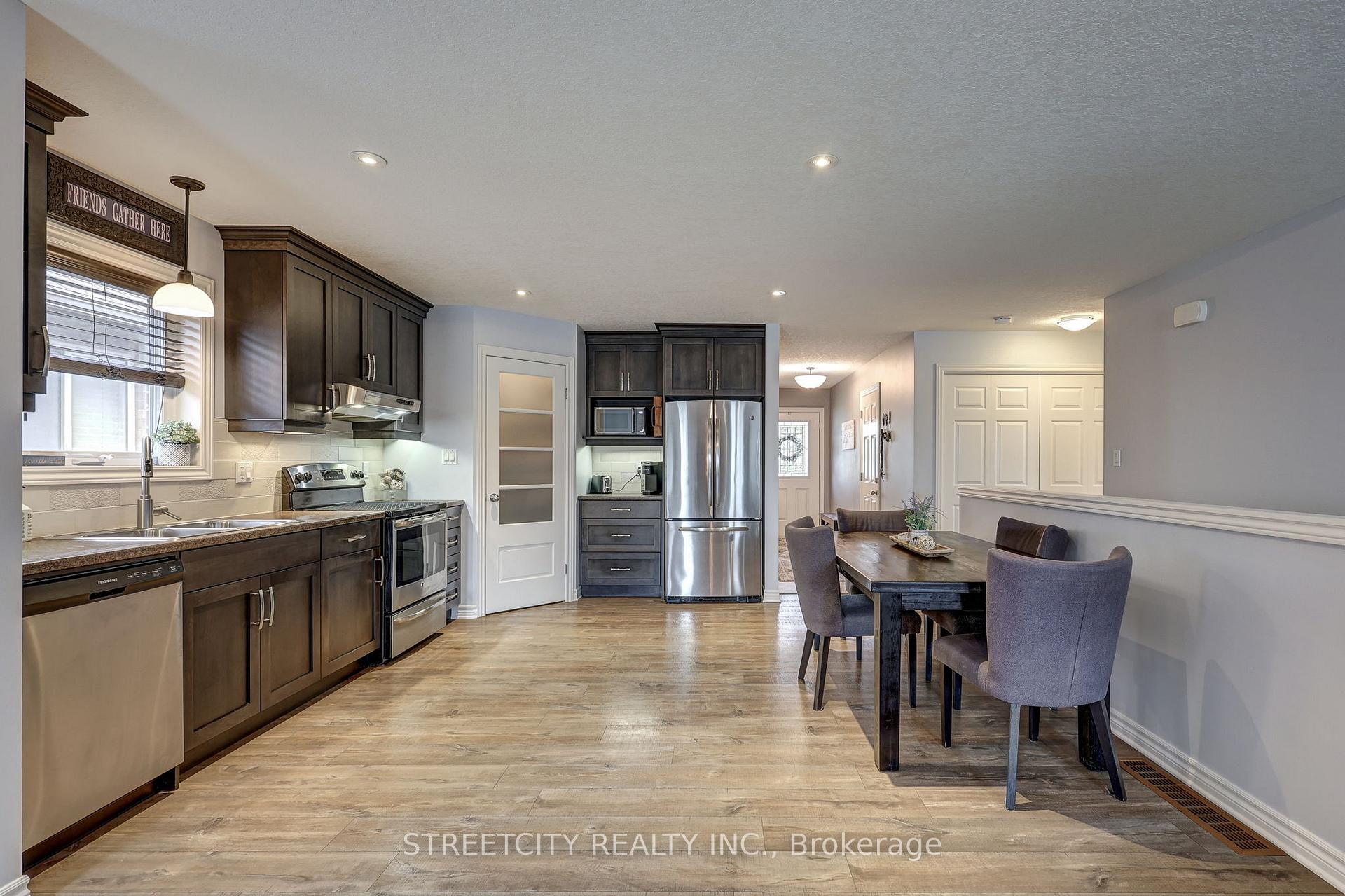 Photo 12 of 120 Peach Tree Boulevard, St. Thomas — HOMEH