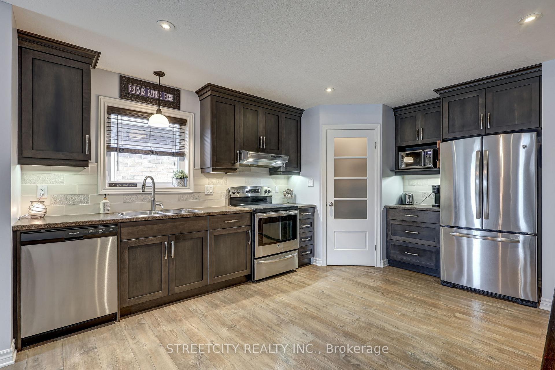 Photo 13 of 120 Peach Tree Boulevard, St. Thomas — HOMEH