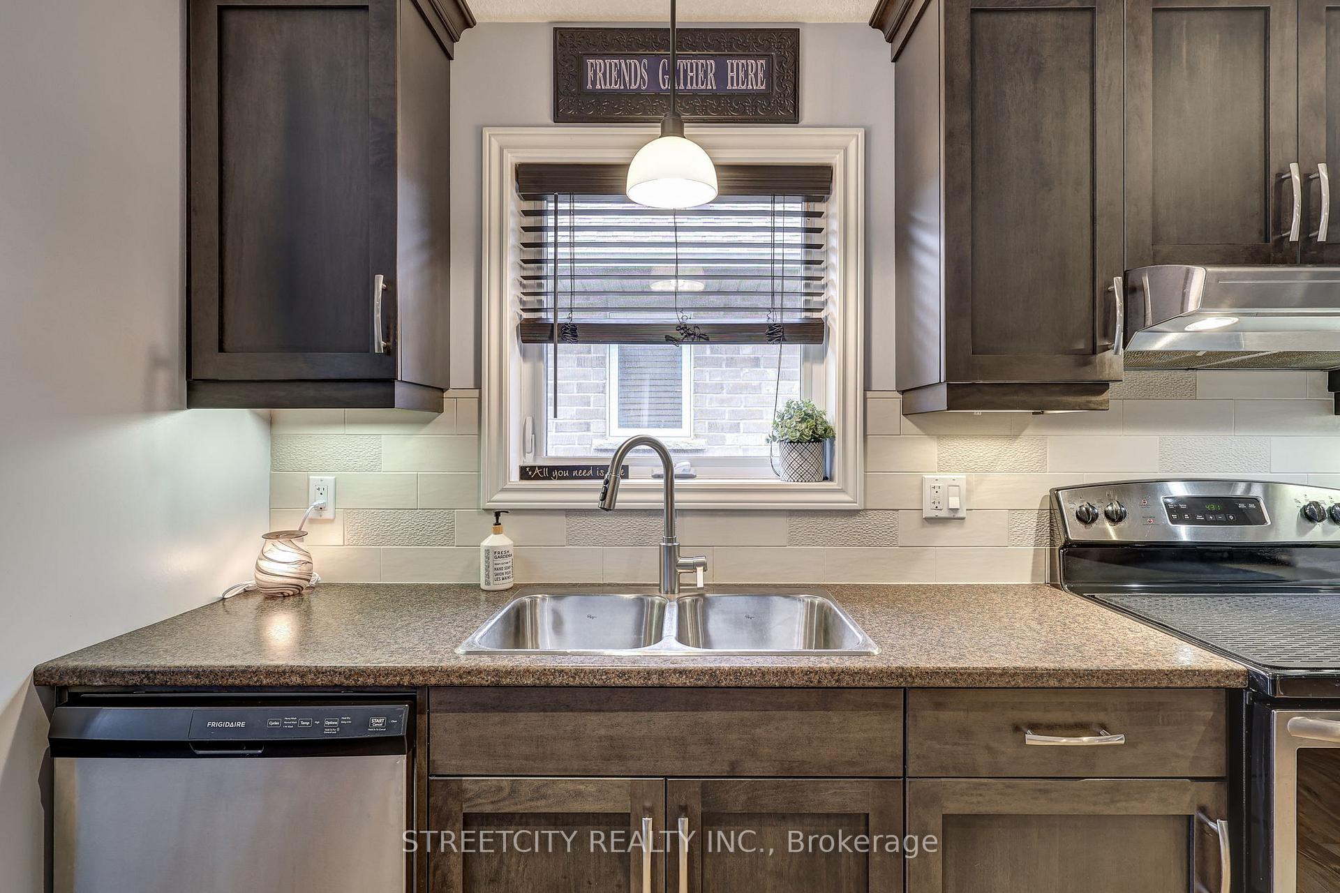 Photo 14 of 120 Peach Tree Boulevard, St. Thomas — HOMEH