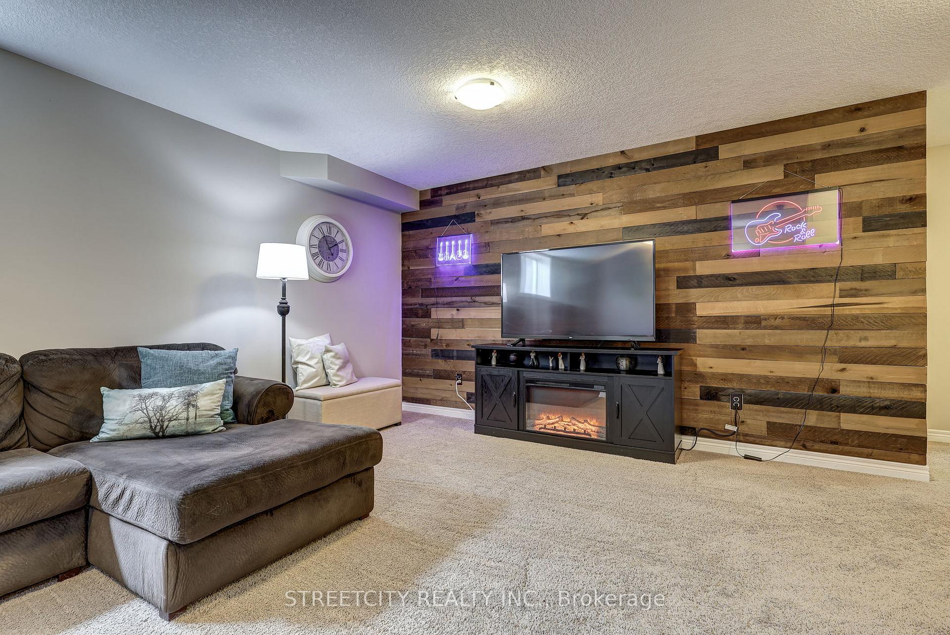 Photo 28 of 120 Peach Tree Boulevard, St. Thomas — HOMEH