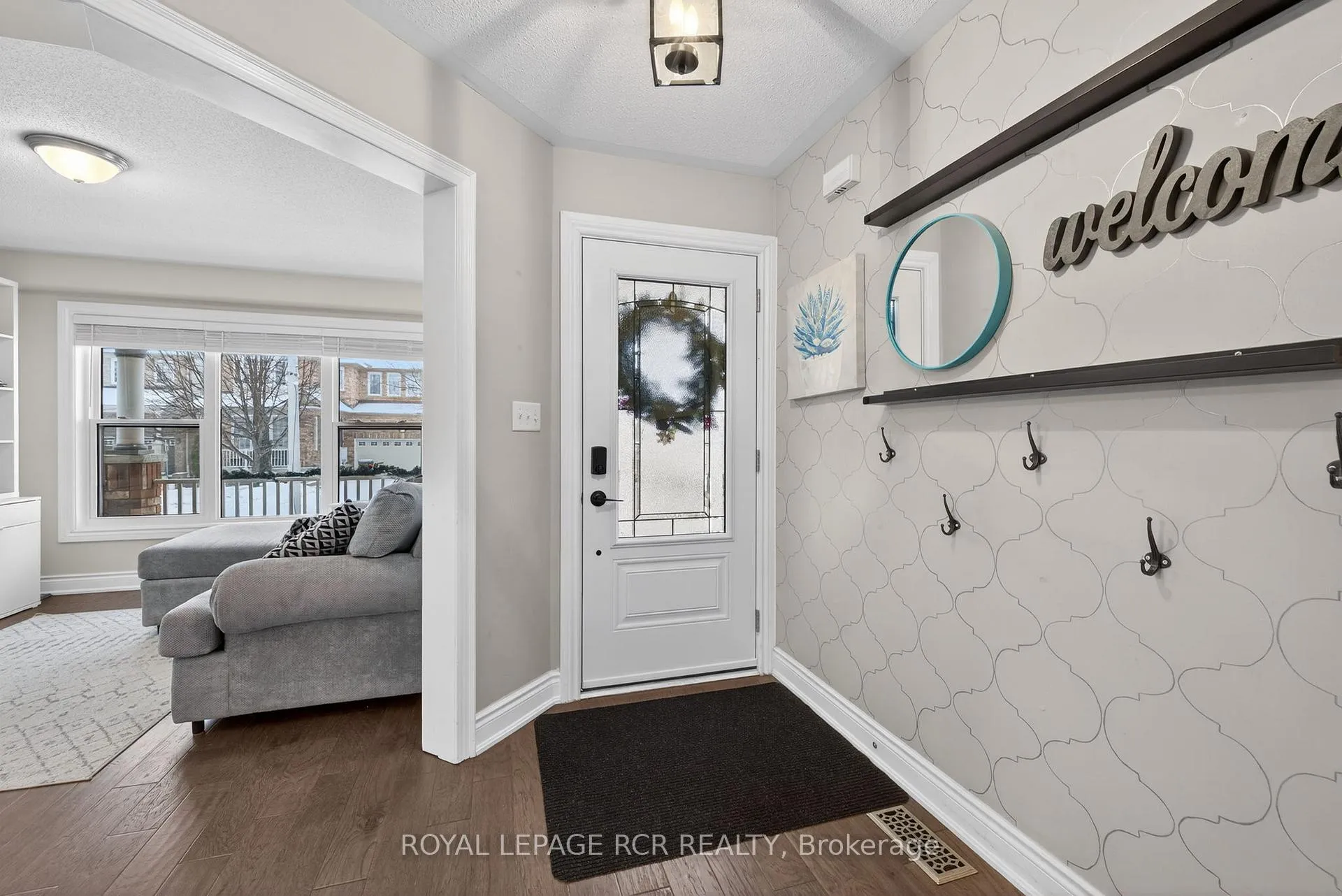Photo 3 of 25 Kidd Crescent, New Tecumseth, Alliston — HOMEH