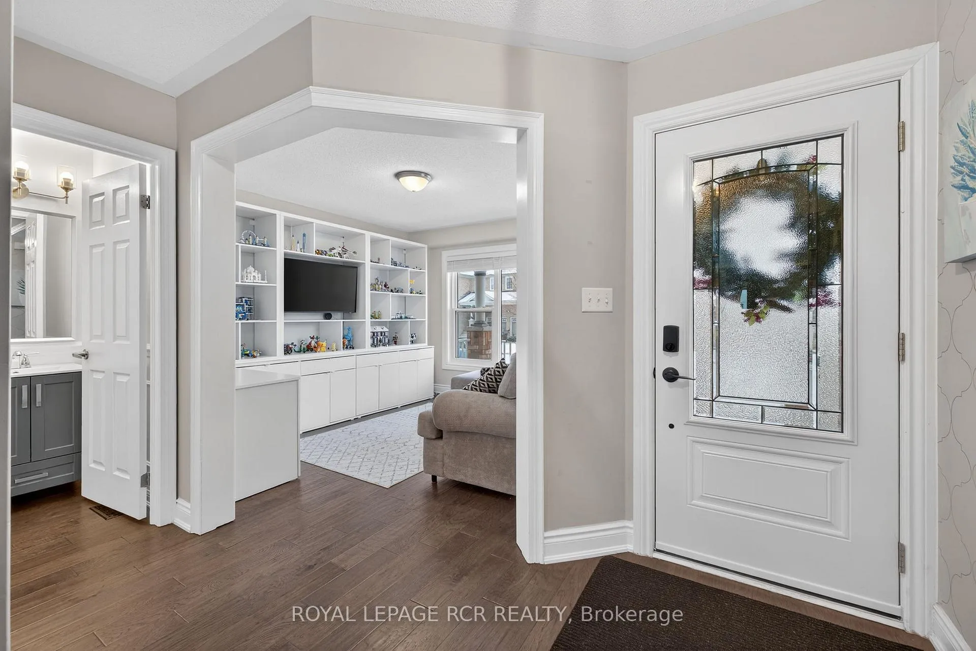 Photo 4 of 25 Kidd Crescent, New Tecumseth, Alliston — HOMEH