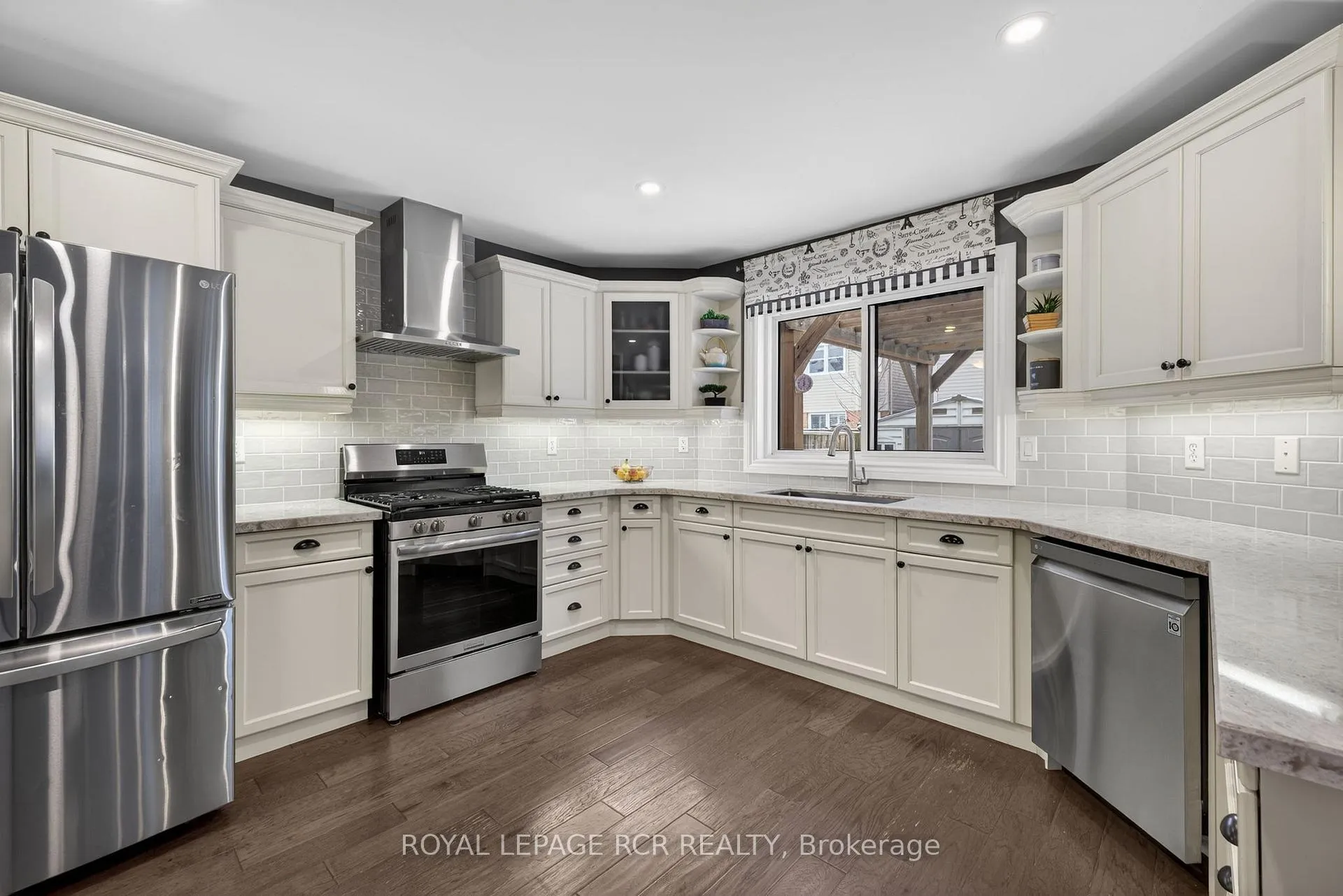 Photo 16 of 25 Kidd Crescent, New Tecumseth, Alliston — HOMEH