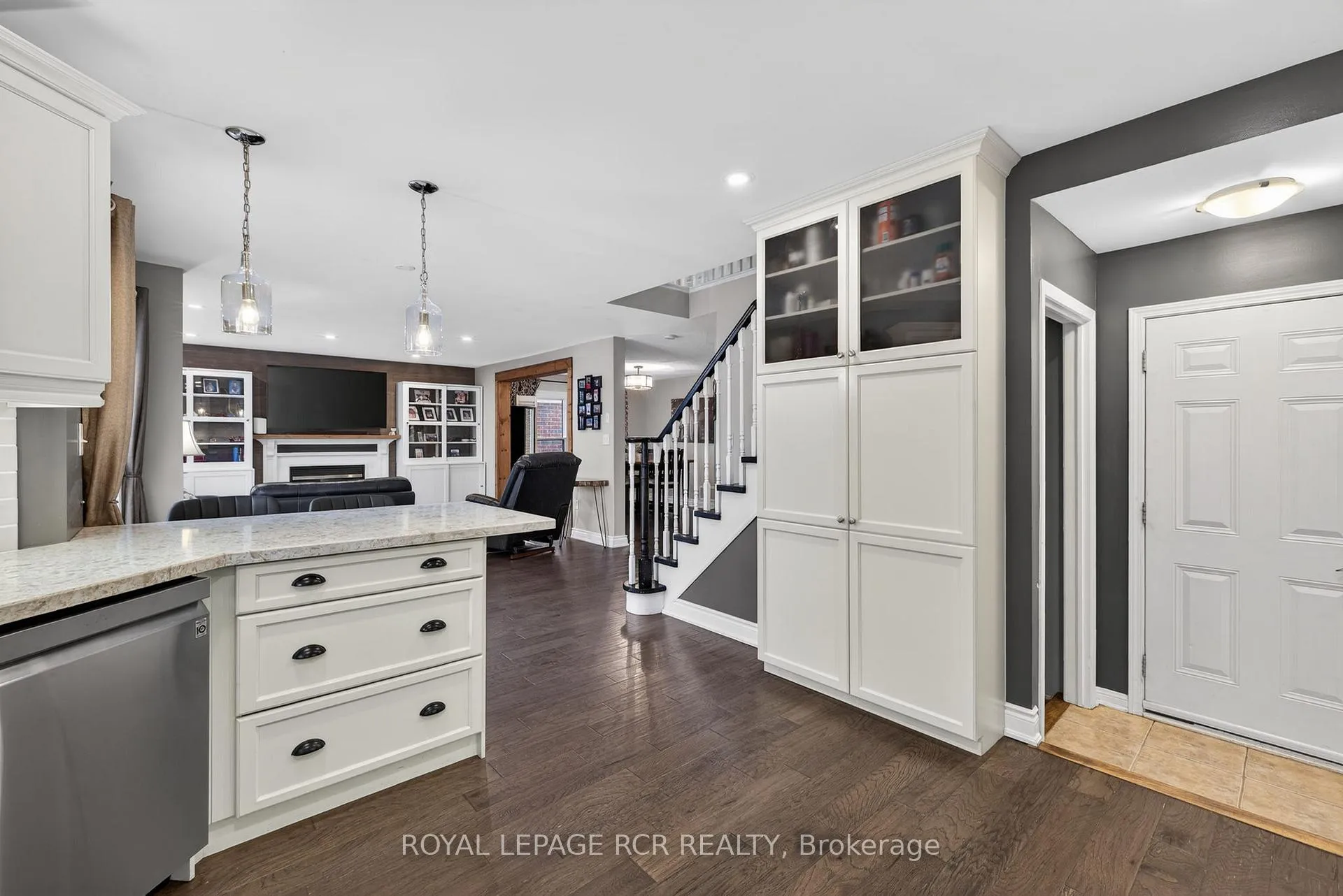 Photo 20 of 25 Kidd Crescent, New Tecumseth, Alliston — HOMEH
