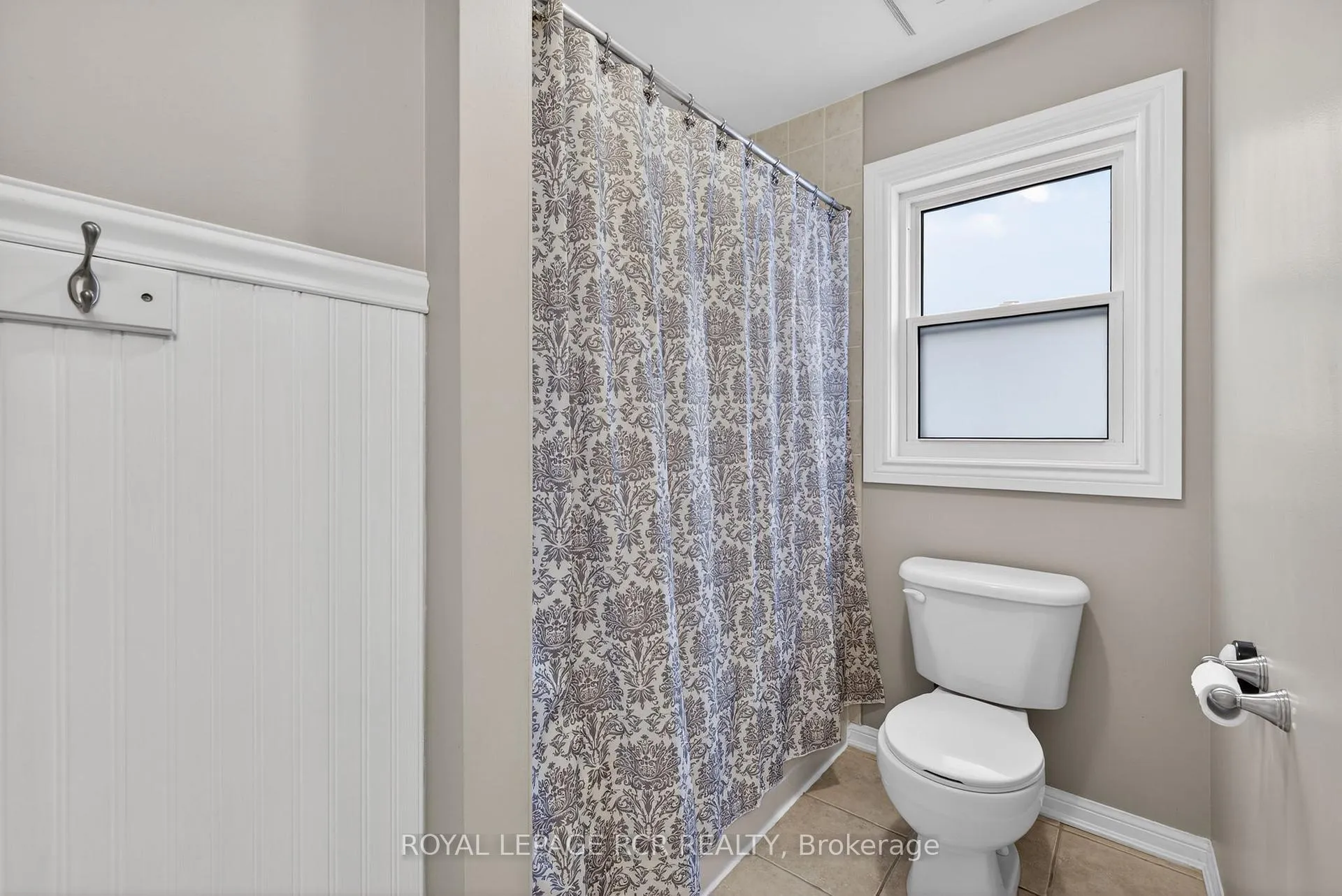 Photo 33 of 25 Kidd Crescent, New Tecumseth, Alliston — HOMEH