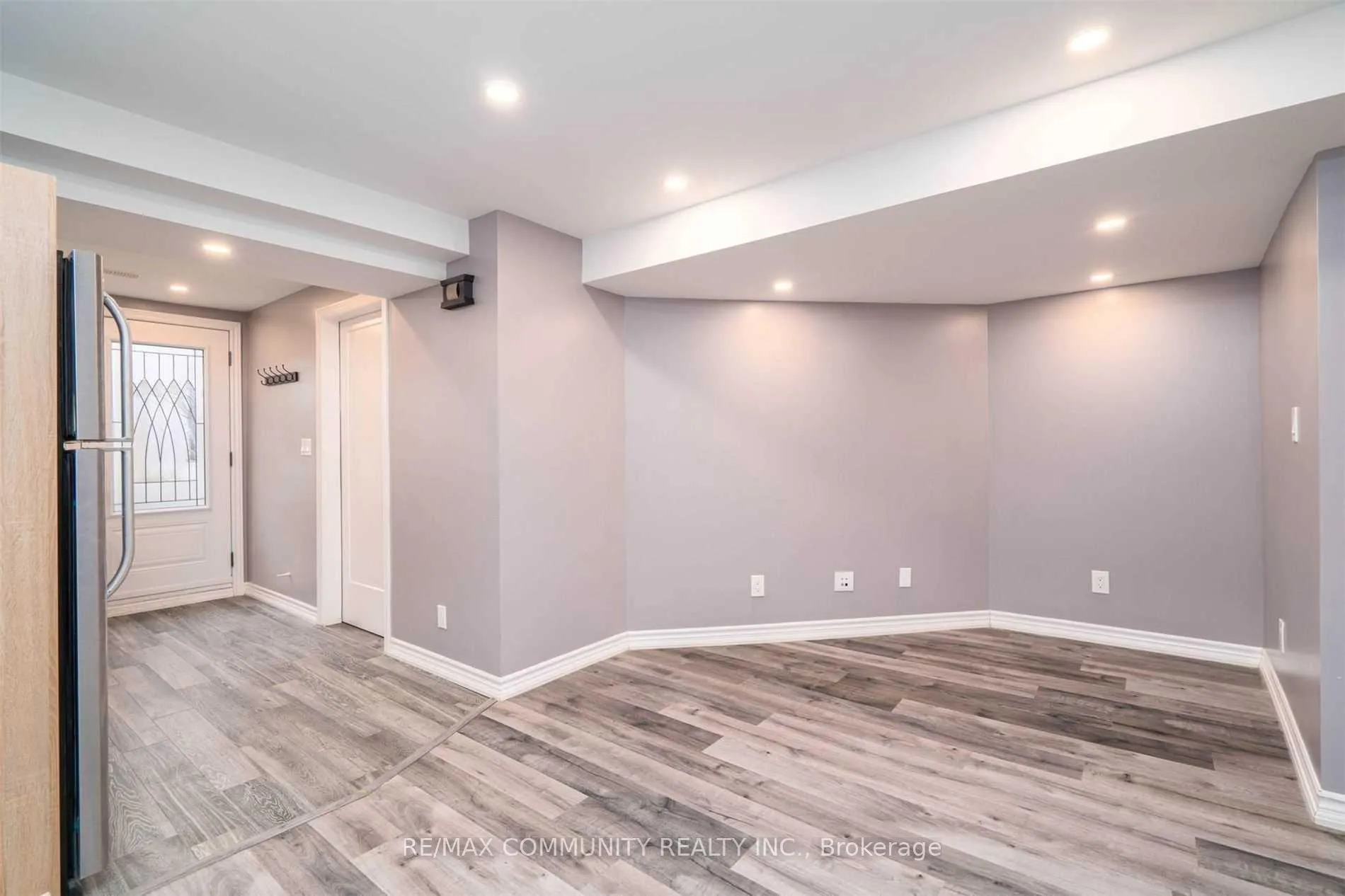 Photo 6 of Unit Lower, 50 Perfitt Crescent, Ajax, Central — HOMEH