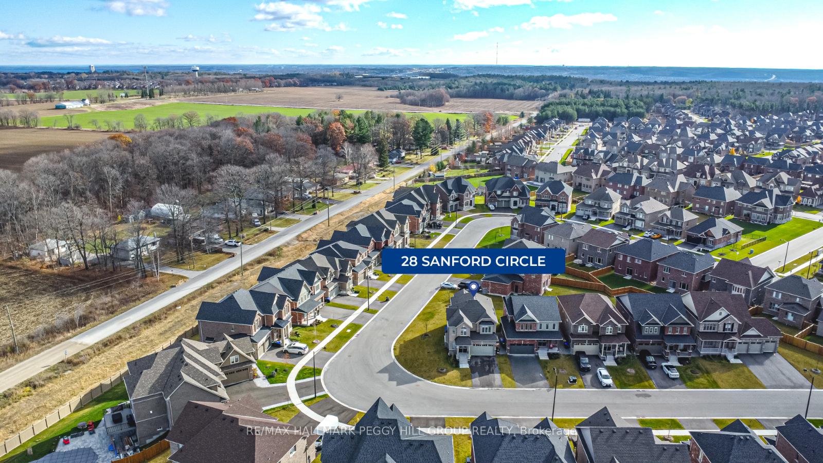 Photo 2 of 28 Sanford Circle, Springwater, Centre Vespra — HOMEH