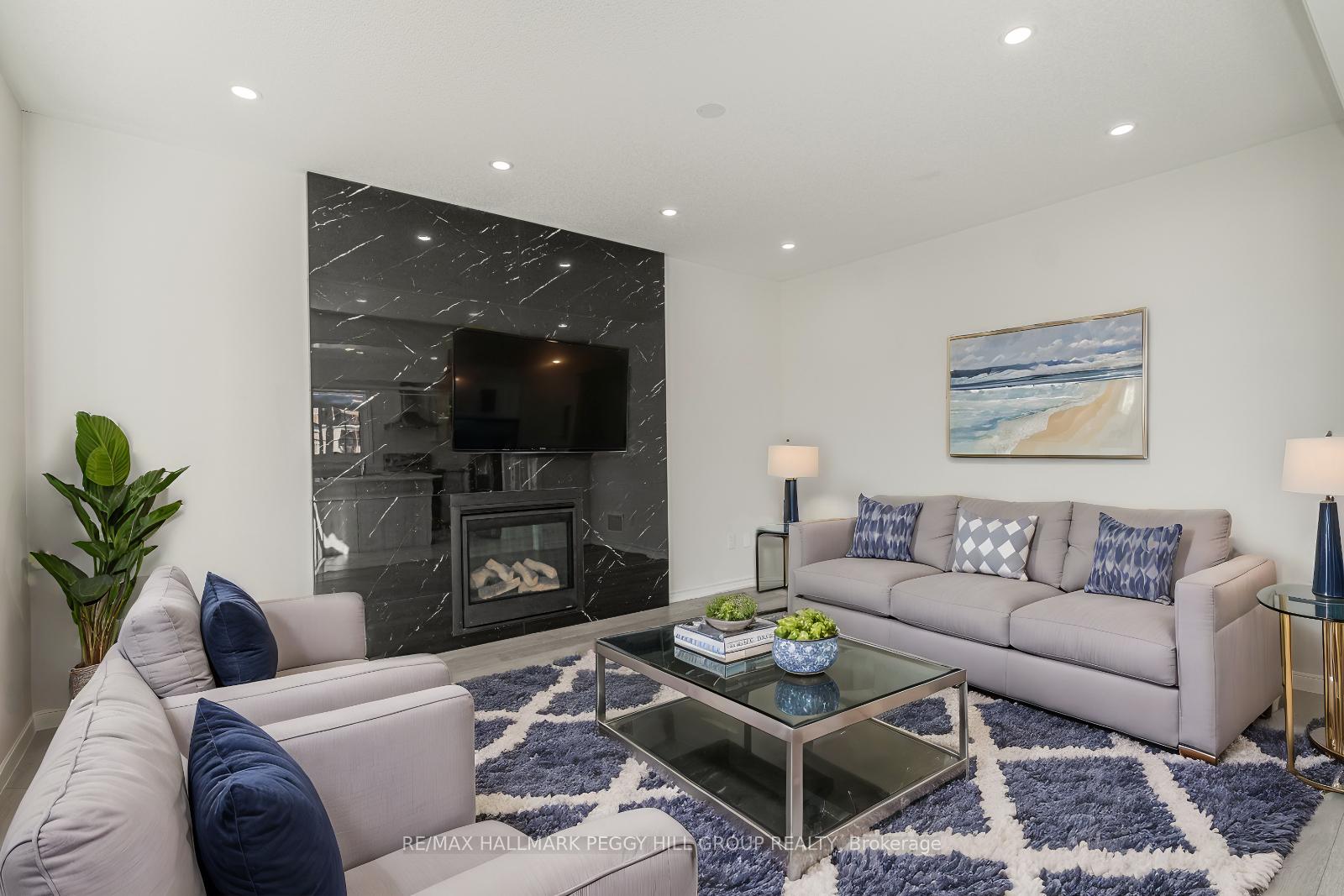 Photo 3 of 28 Sanford Circle, Springwater, Centre Vespra — HOMEH