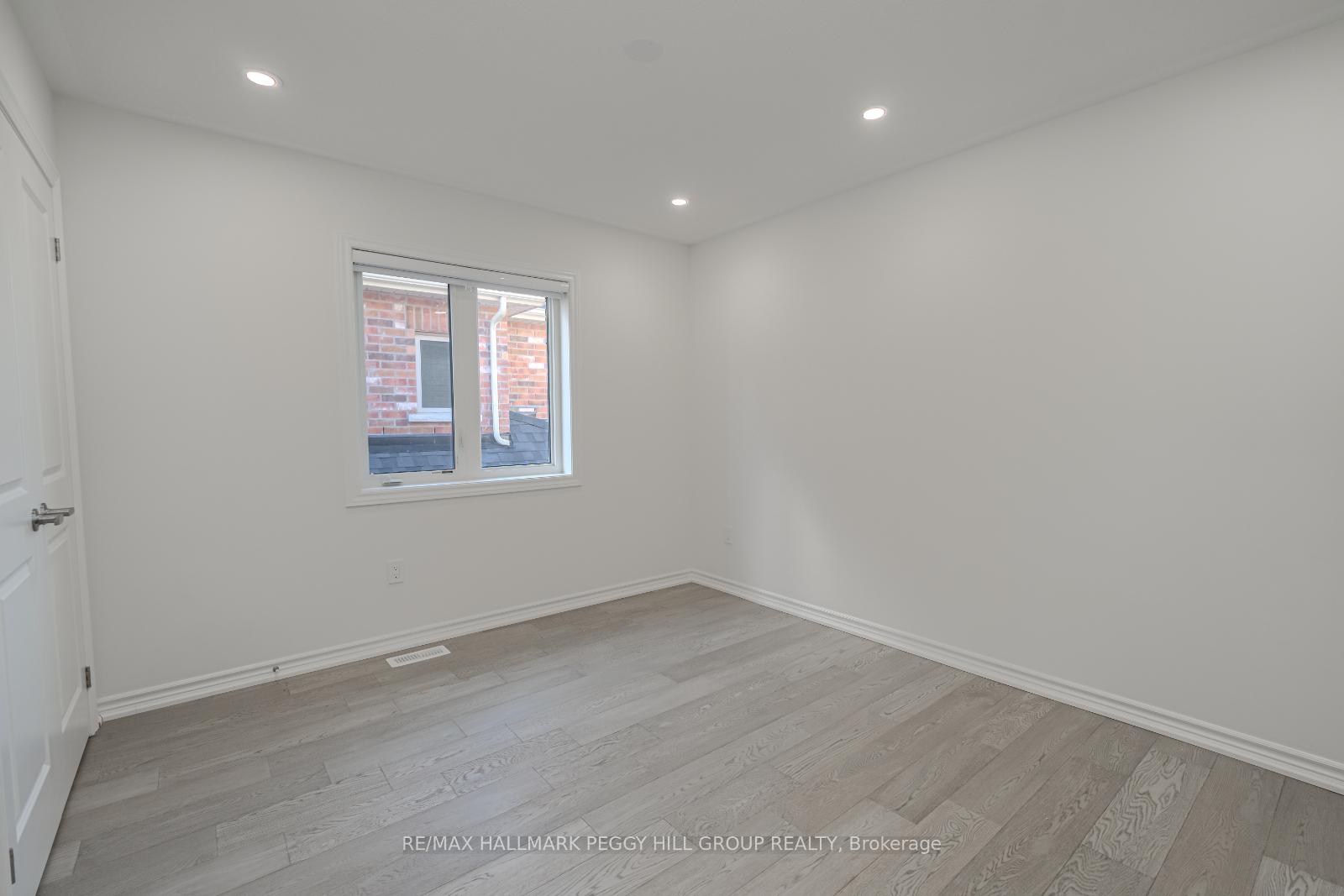 Photo 12 of 28 Sanford Circle, Springwater, Centre Vespra — HOMEH