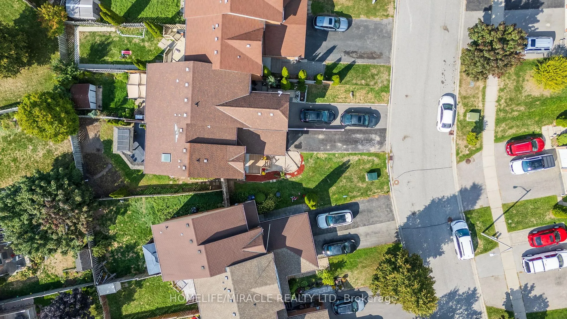Photo 1 of 40 Landerville Lane, Clarington, Bowmanville — HOMEH