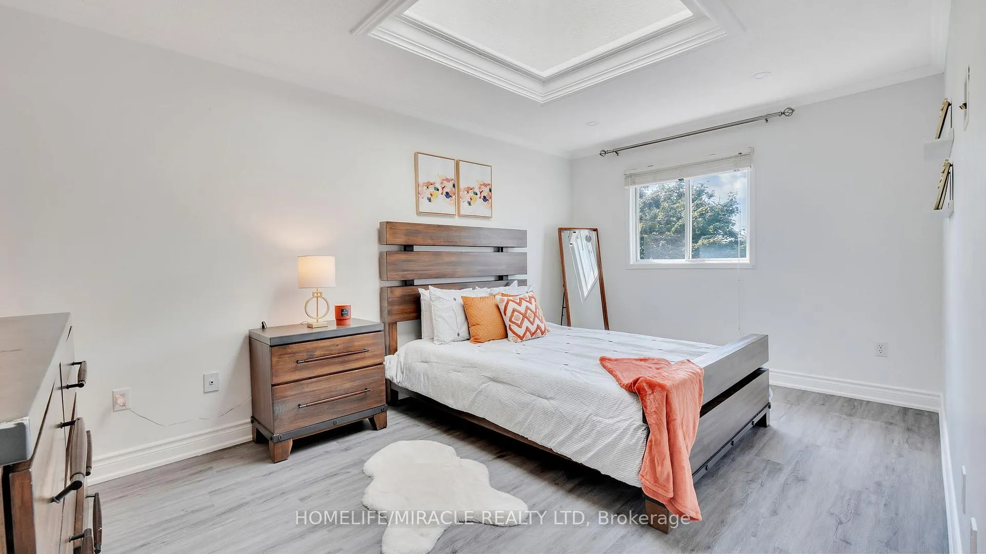 Photo 5 of 40 Landerville Lane, Clarington, Bowmanville — HOMEH