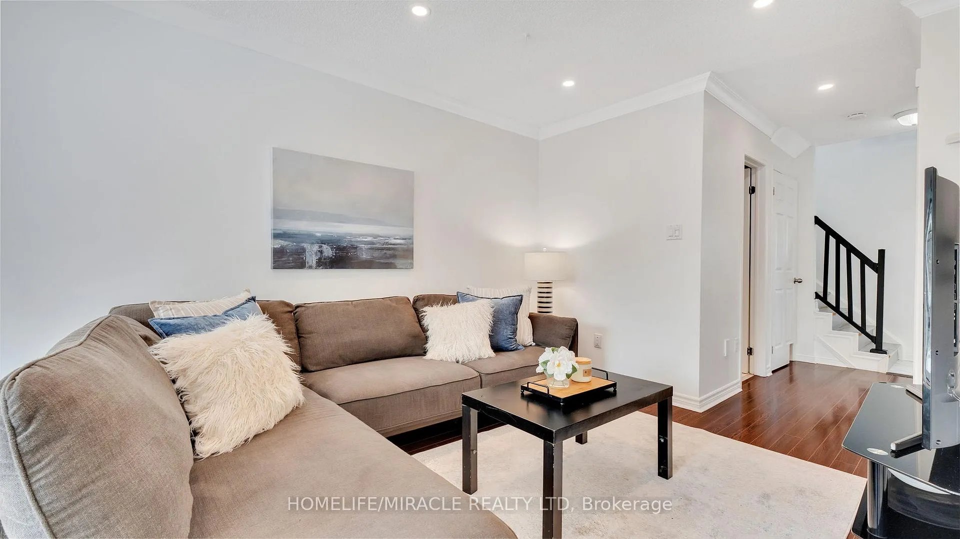 Photo 12 of 40 Landerville Lane, Clarington, Bowmanville — HOMEH