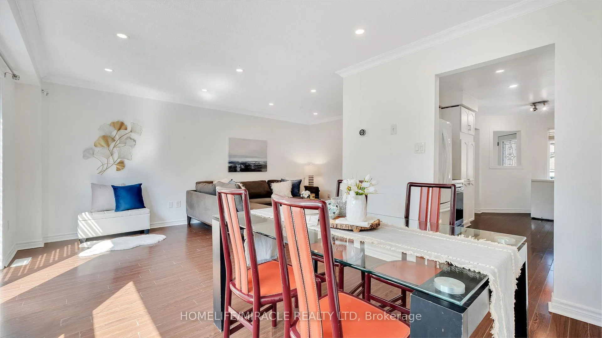 Photo 14 of 40 Landerville Lane, Clarington, Bowmanville — HOMEH