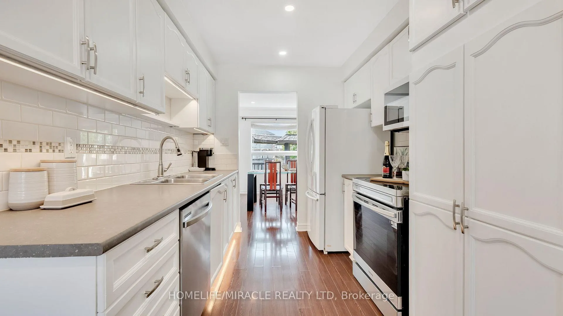 Photo 16 of 40 Landerville Lane, Clarington, Bowmanville — HOMEH