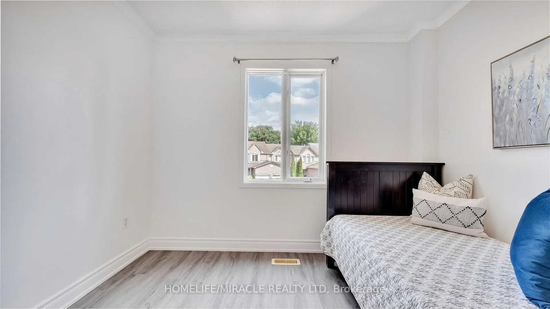 Photo 37 of 40 Landerville Lane, Clarington, Bowmanville — HOMEH