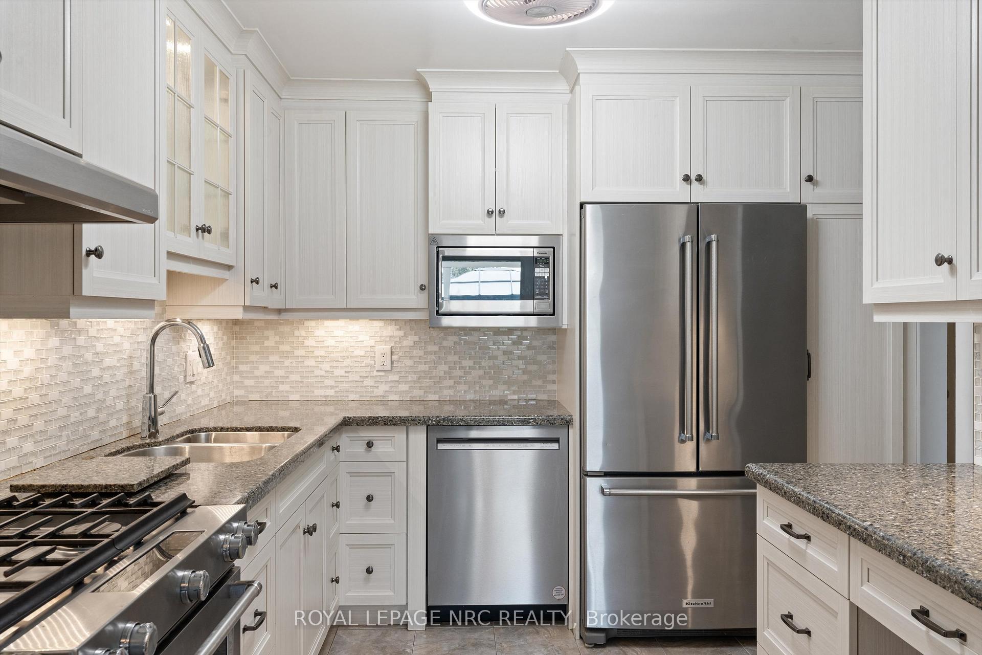 Photo 10 of 5 Barnaby Drive, St. Catharines, Ridley — HOMEH