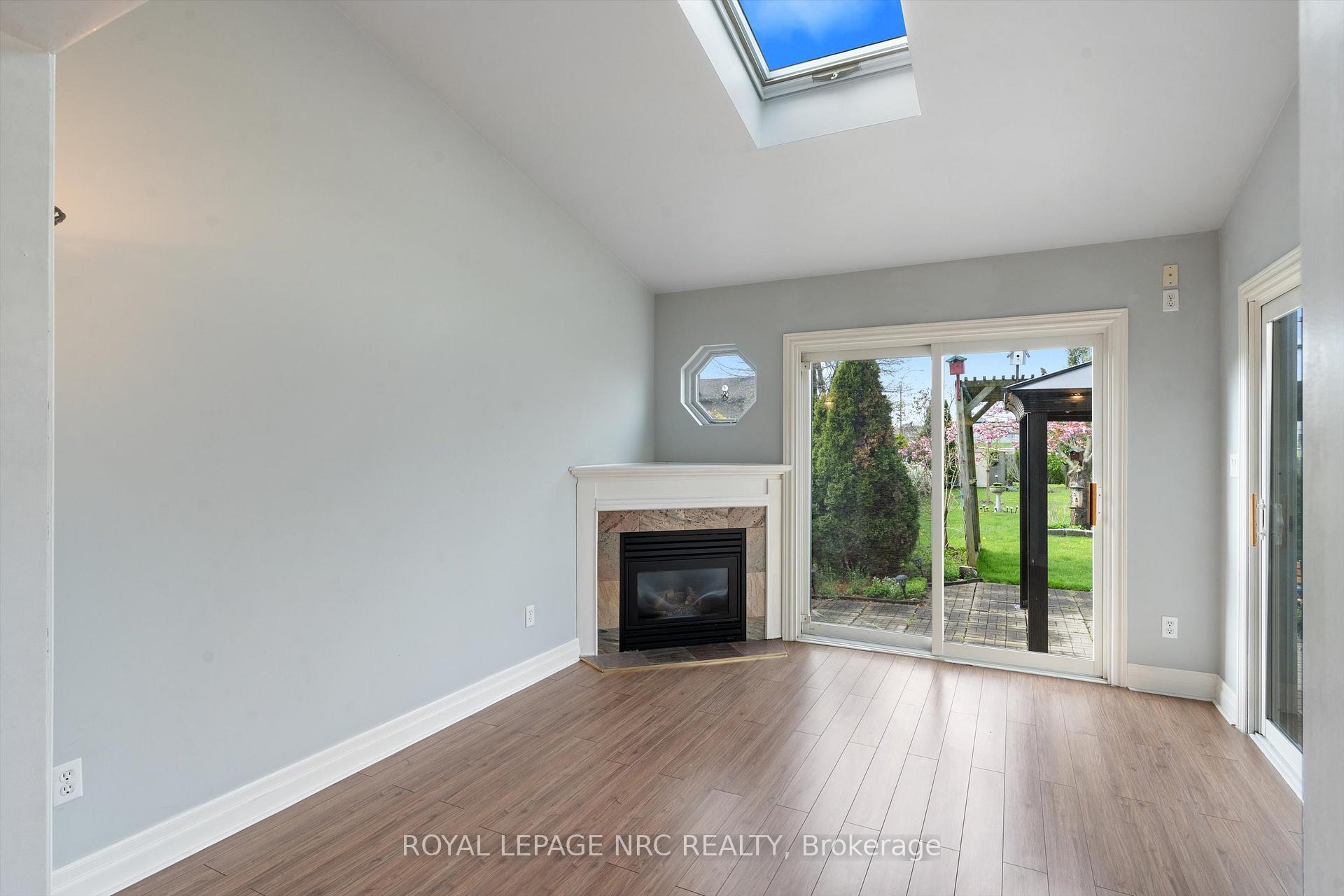 Photo 13 of 5 Barnaby Drive, St. Catharines, Ridley — HOMEH